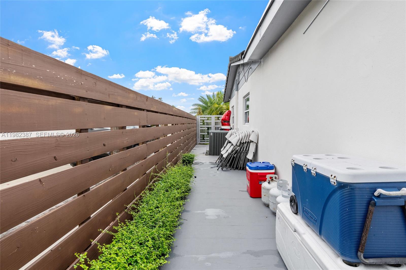 ROYALE GREEN SEC 1 - Residential