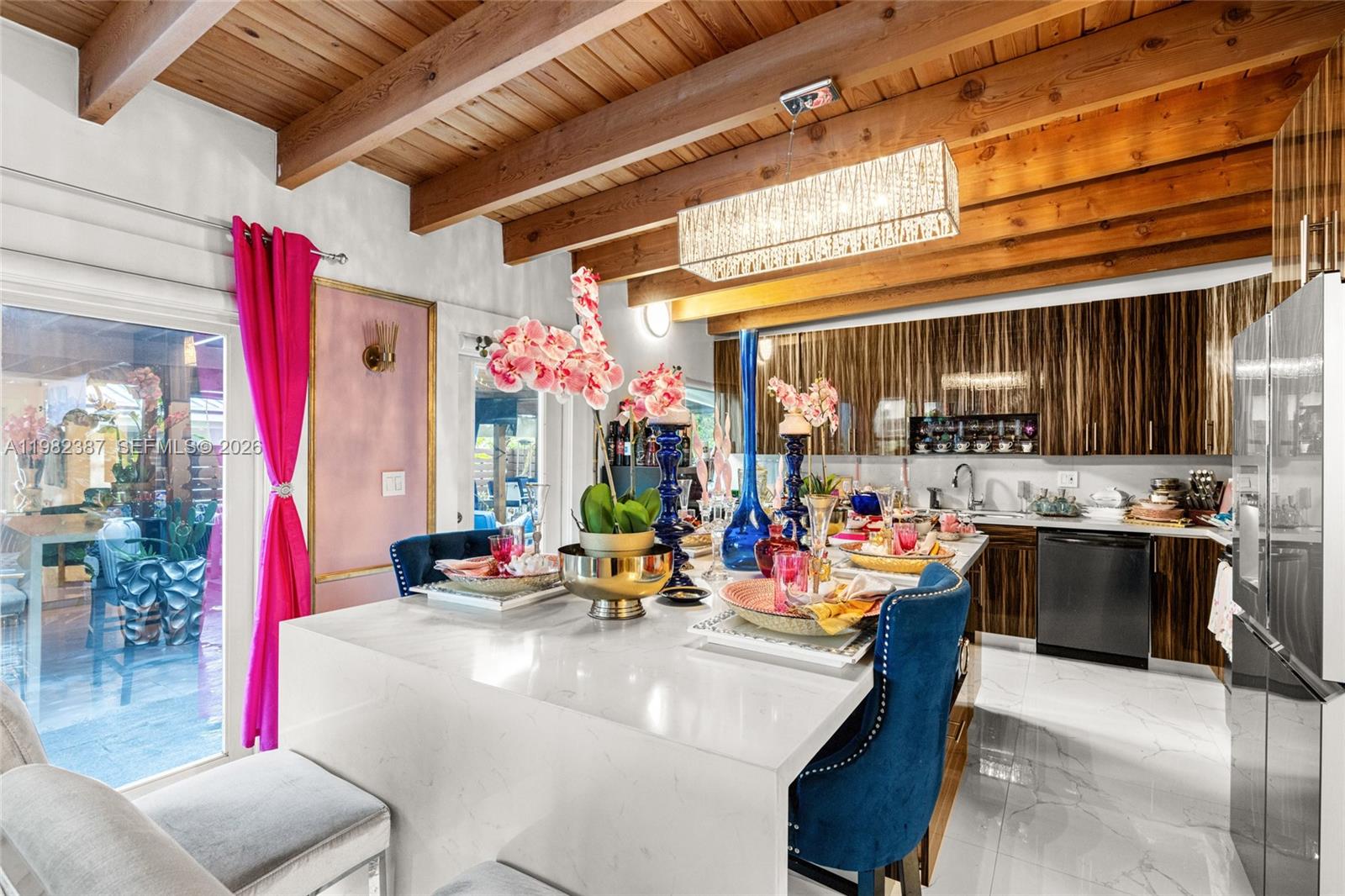 ROYALE GREEN SEC 1 - Residential