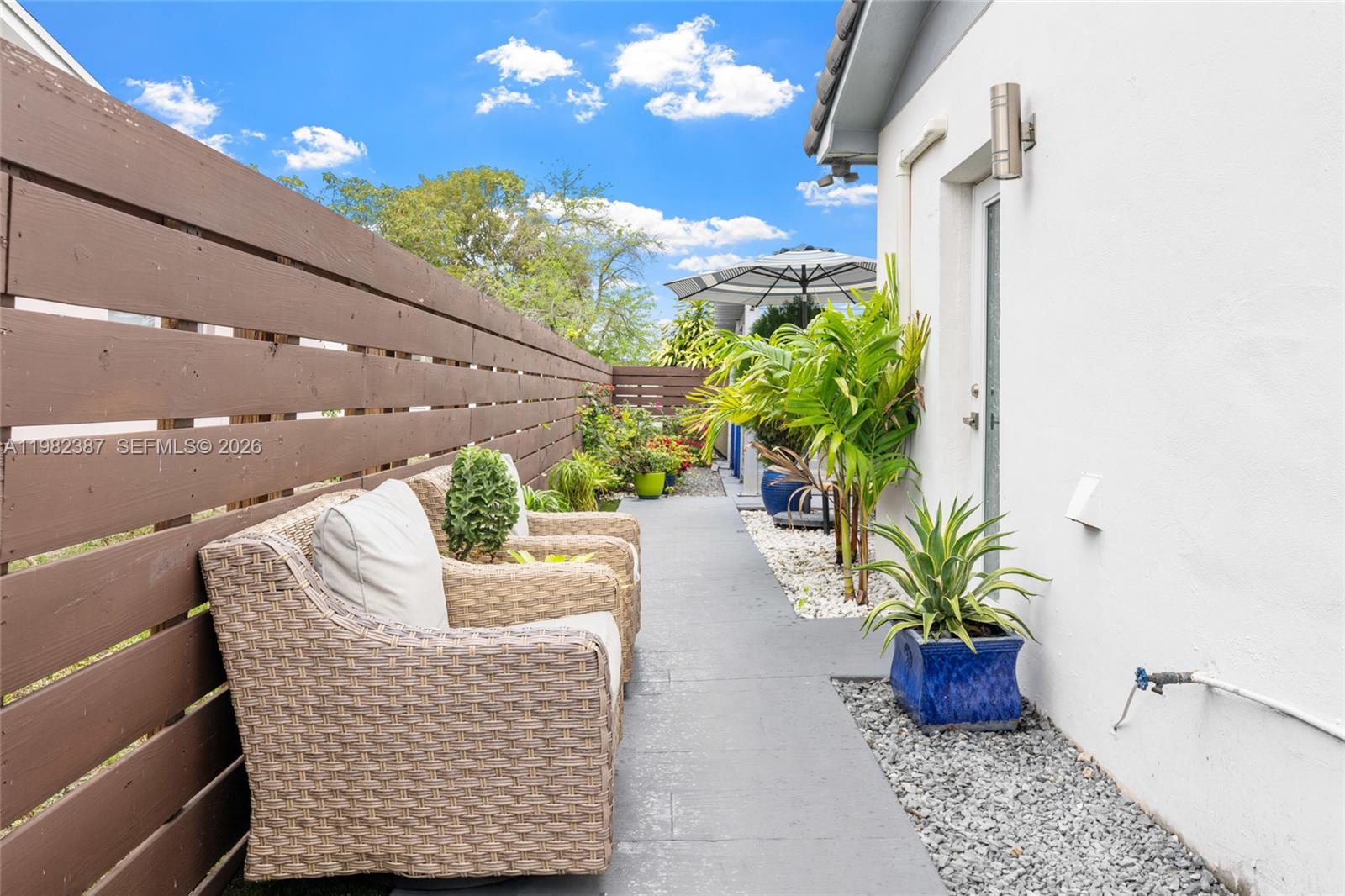 ROYALE GREEN SEC 1 - Residential