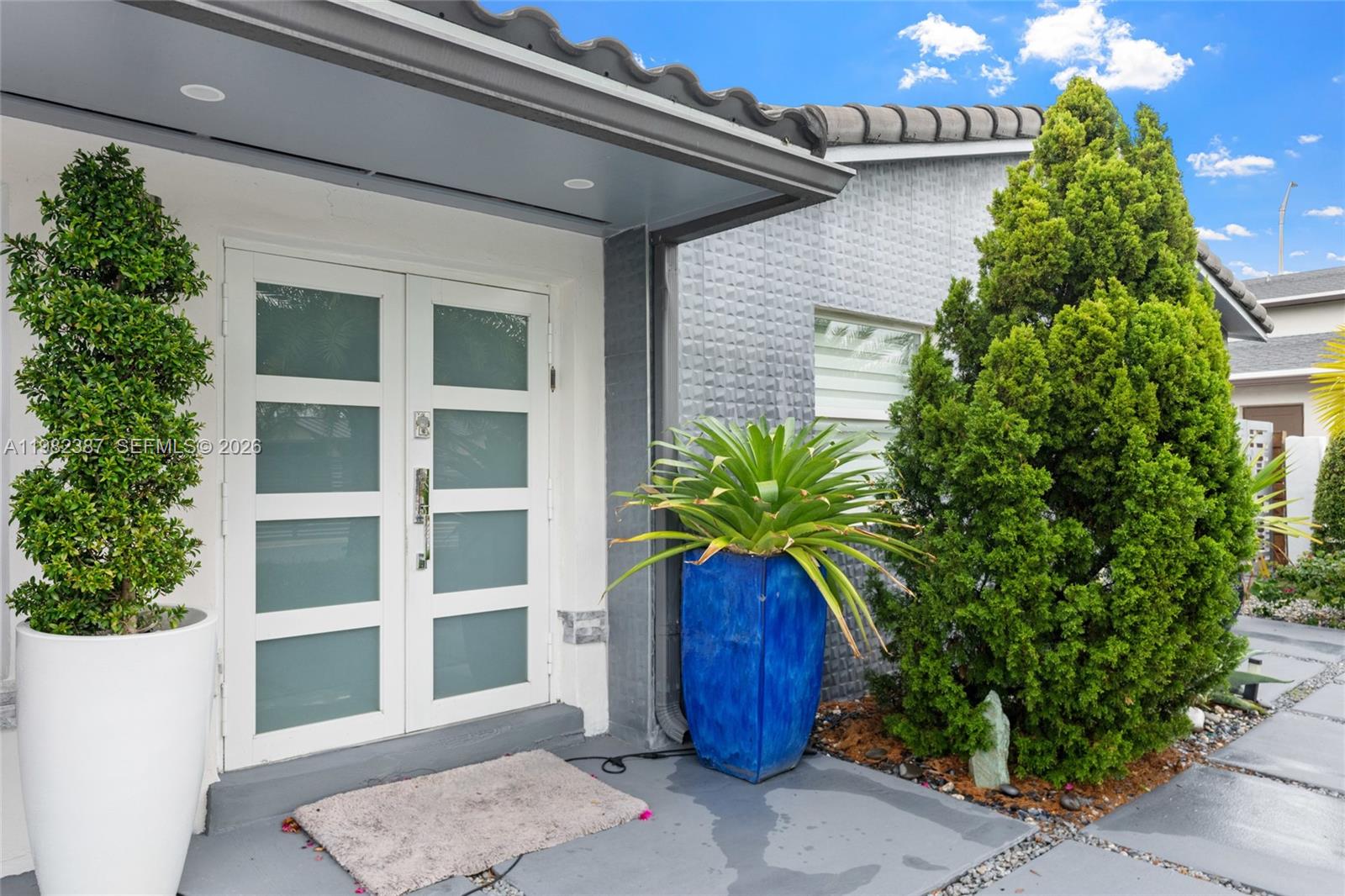 ROYALE GREEN SEC 1 - Residential