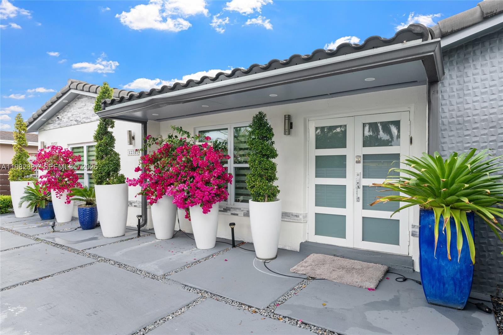 ROYALE GREEN SEC 1 - Residential