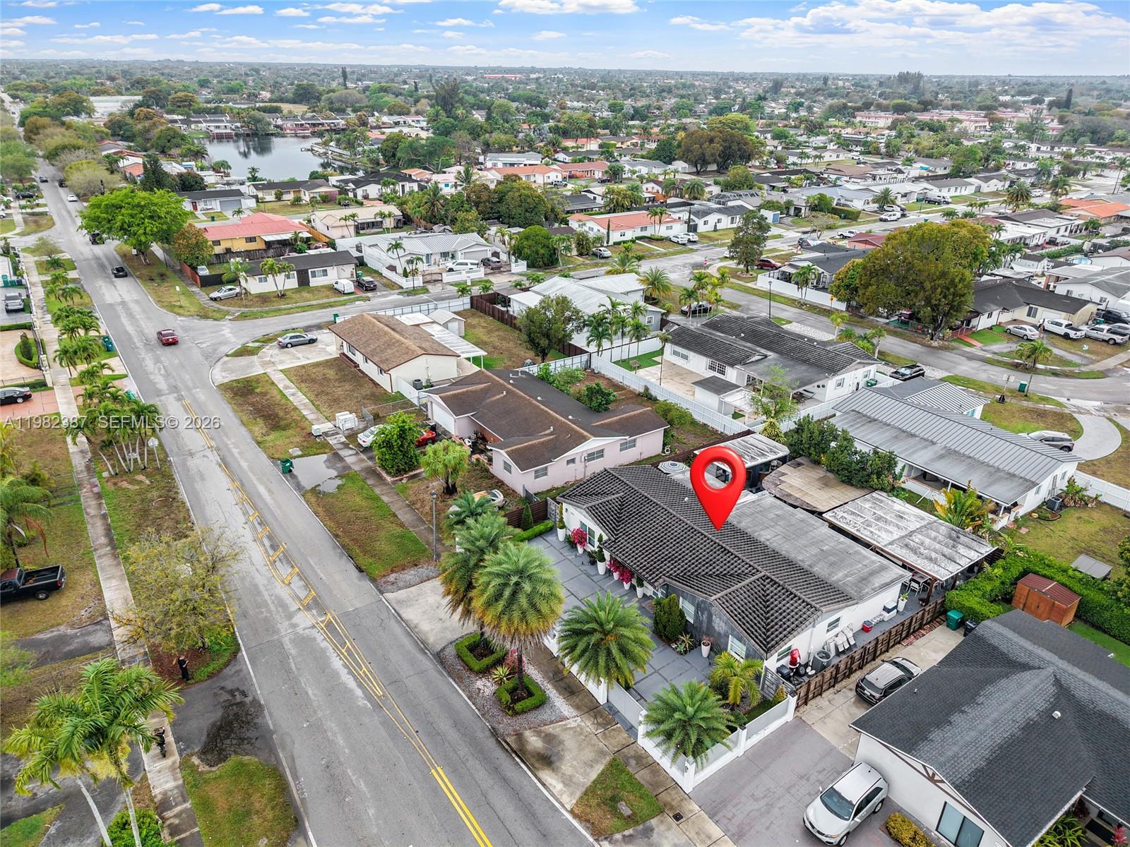 ROYALE GREEN SEC 1 - Residential