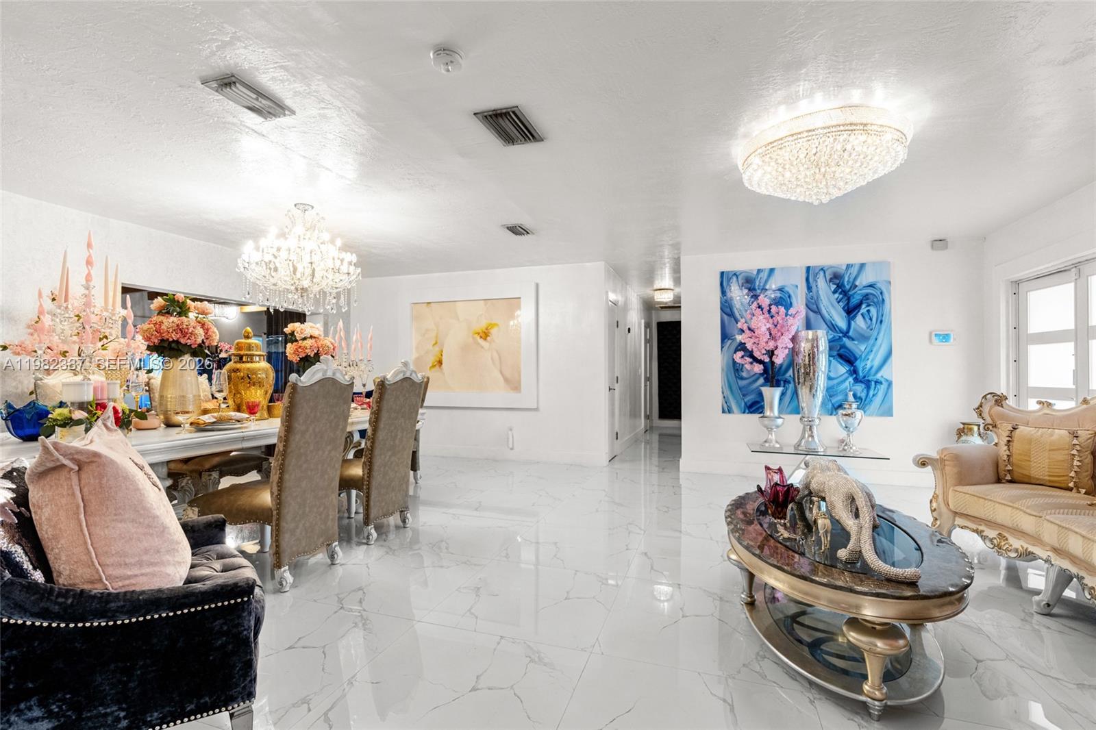 ROYALE GREEN SEC 1 - Residential