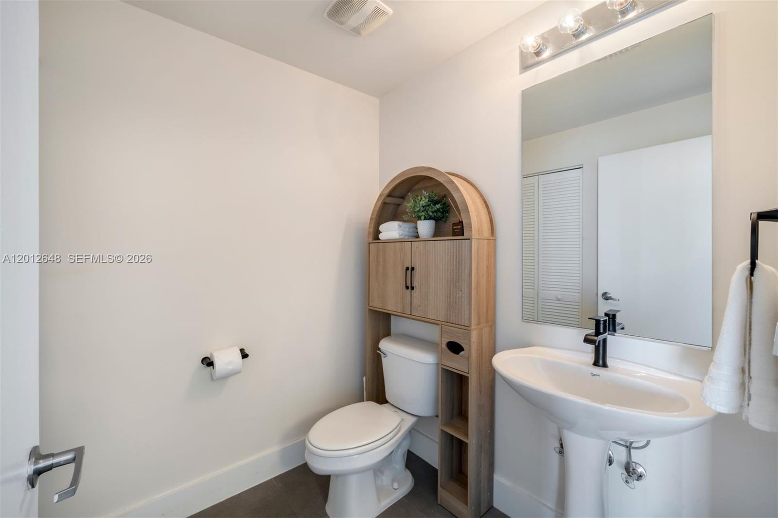 MARINABLUE CONDO - Residential Lease
