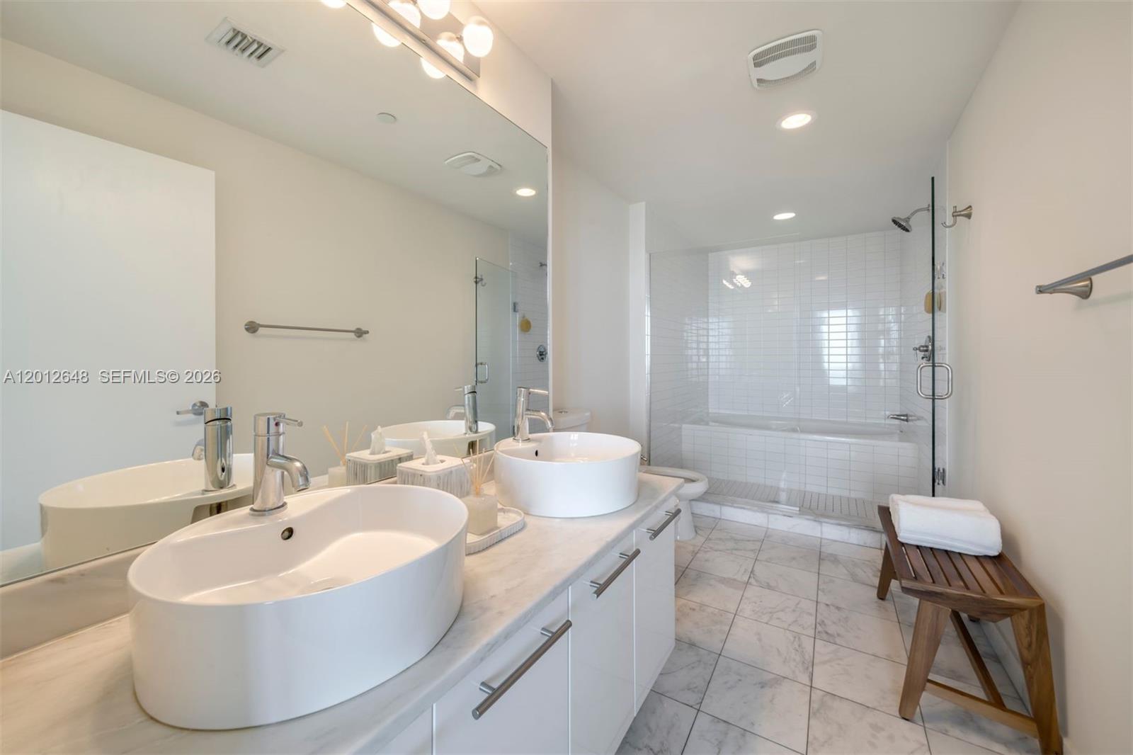 MARINABLUE CONDO - Residential Lease
