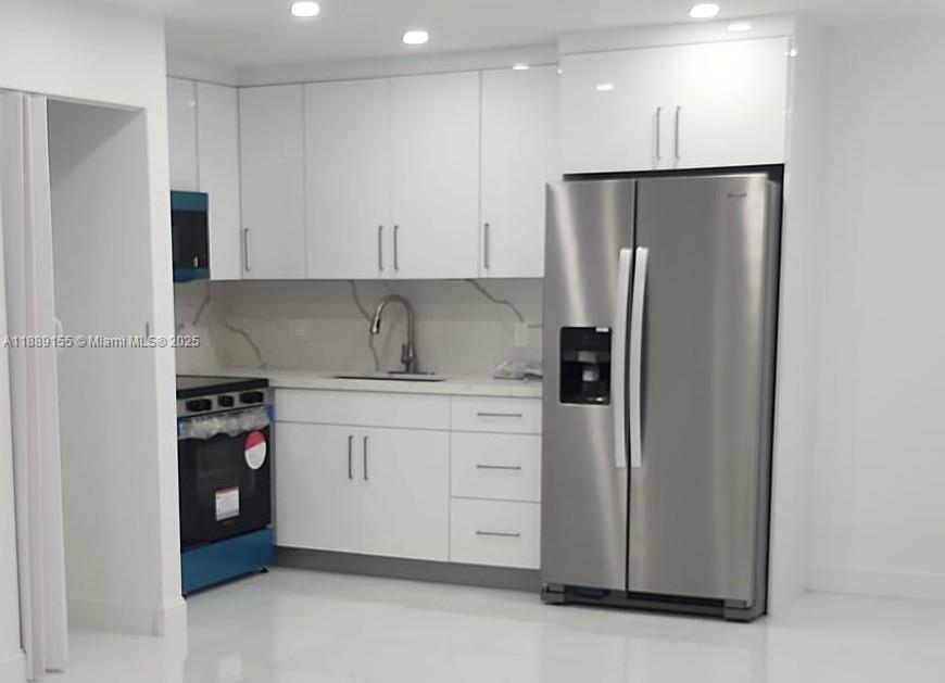 INVERNESS VILLAGE ONE CON - Residential Lease