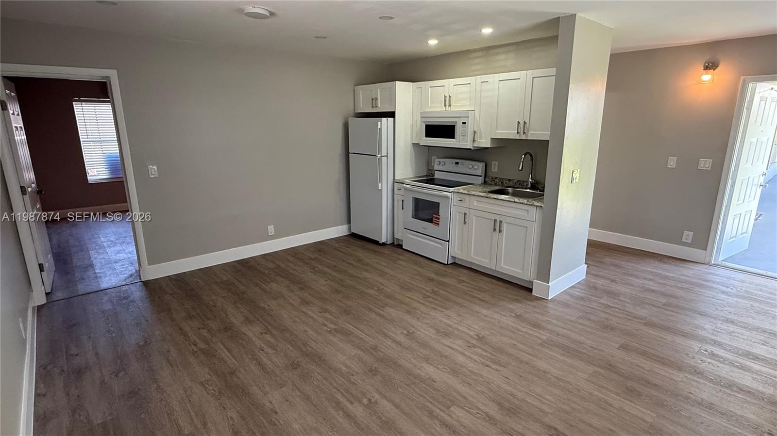 MONTICELLO PARK AMENDED P - Residential Lease