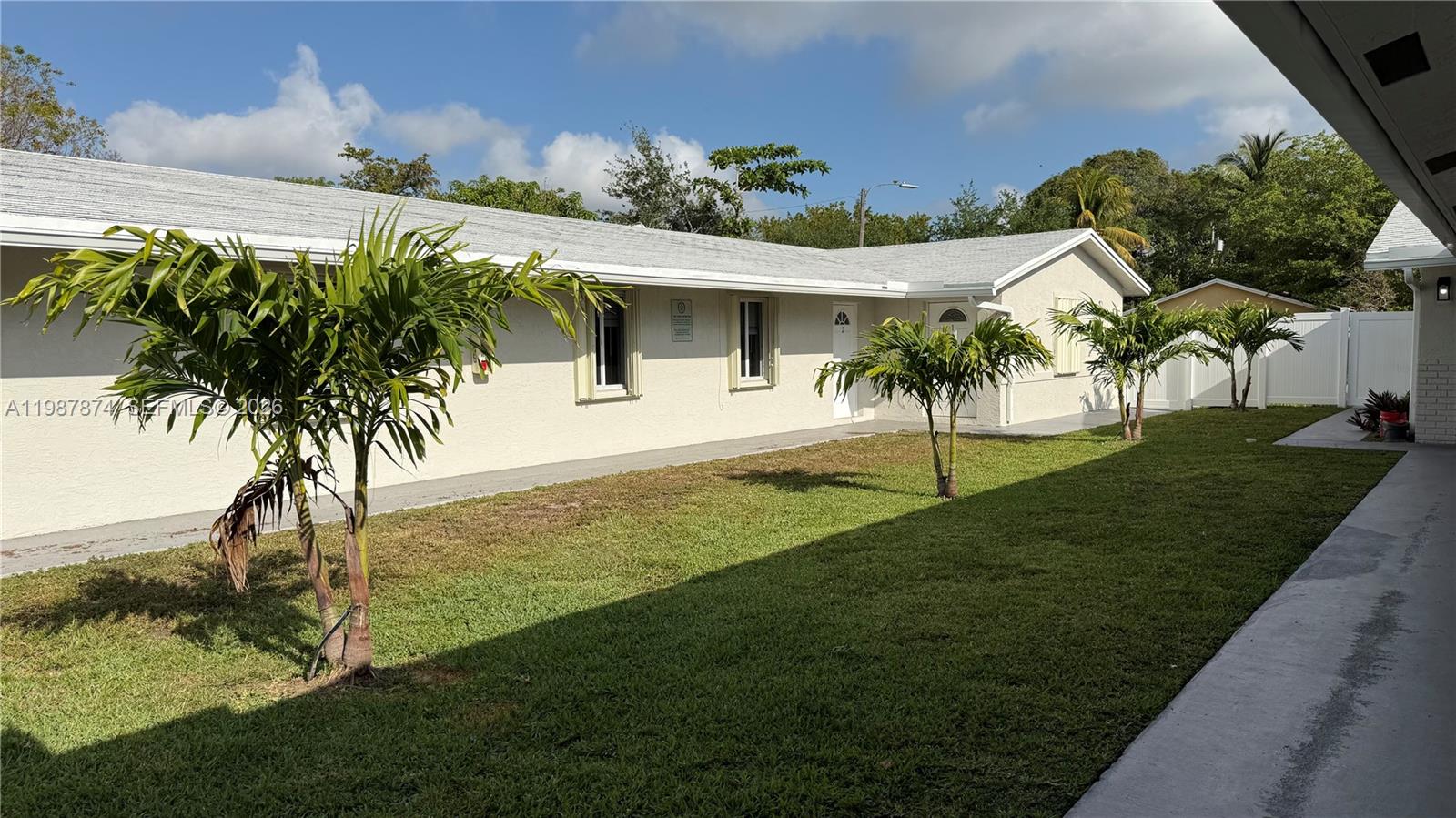 MONTICELLO PARK AMENDED P - Residential Lease