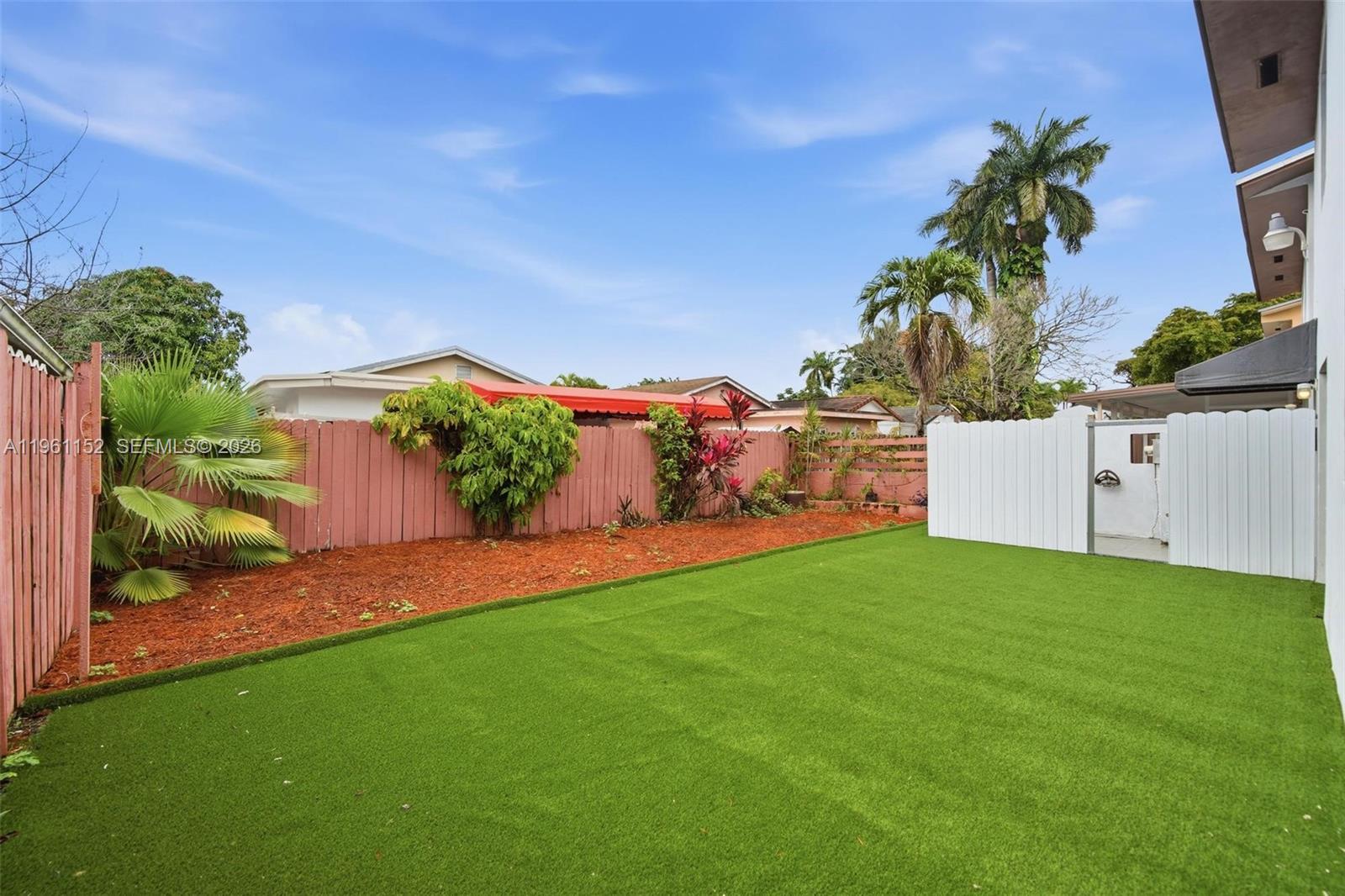 TWIN ROSE CONDO III 10/3 - Residential Lease