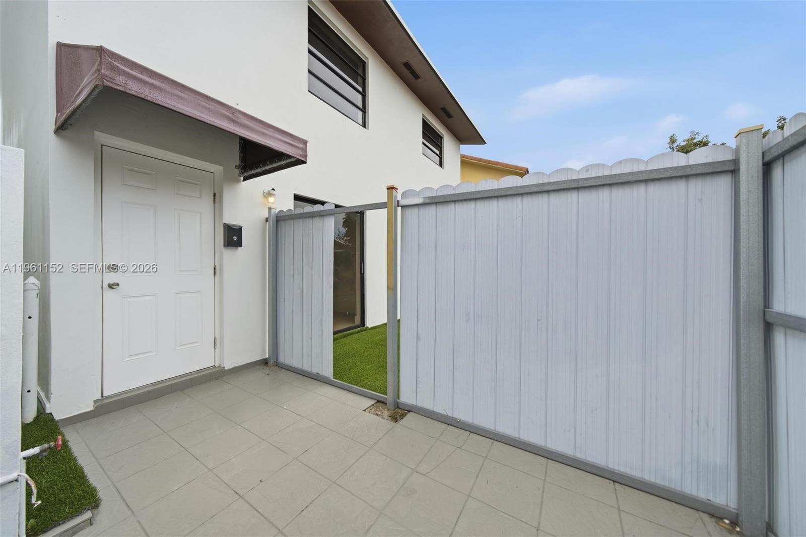 TWIN ROSE CONDO III 10/3 - Residential Lease