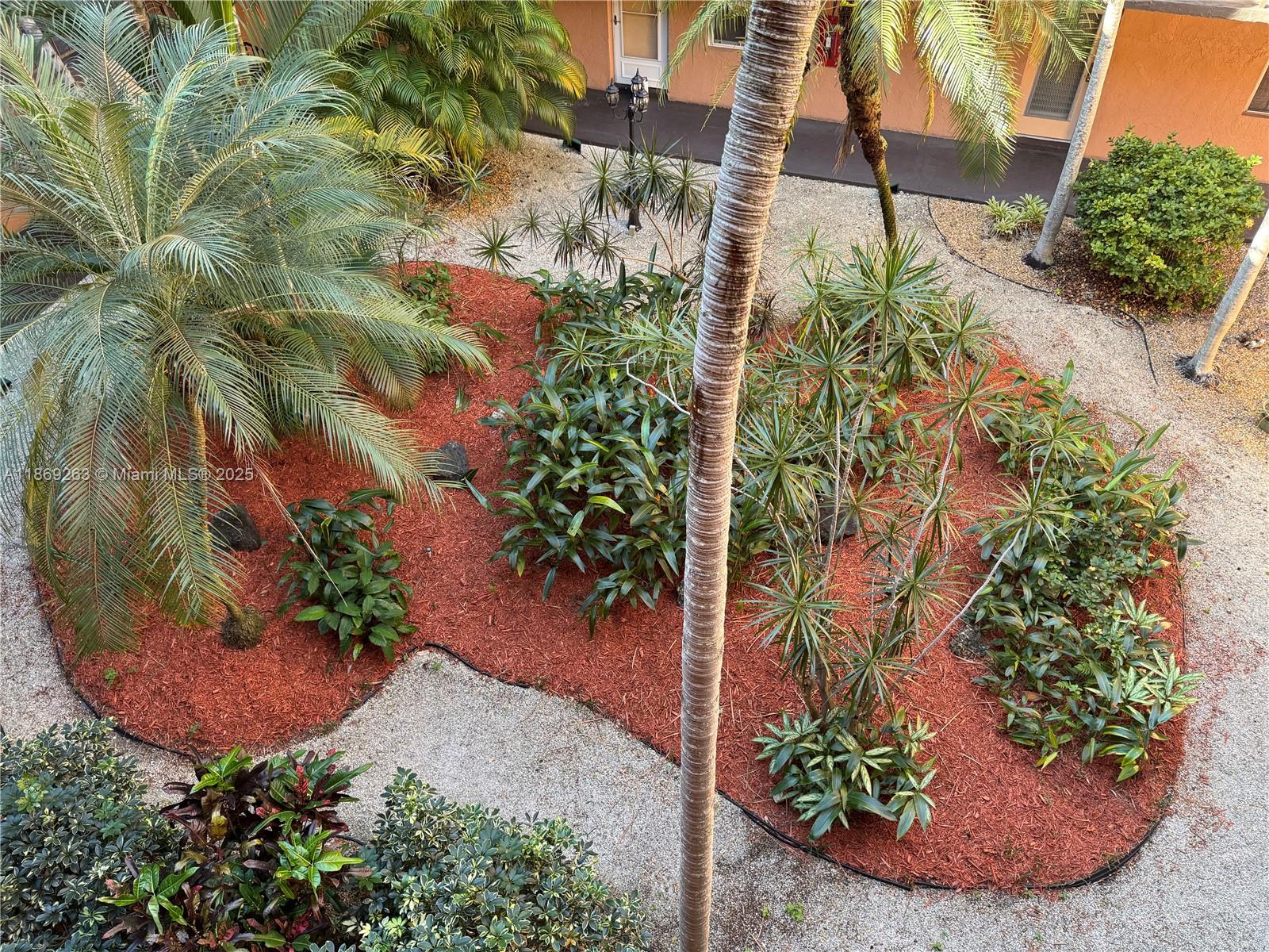 SOMERSET NO SIX CONDO - Residential