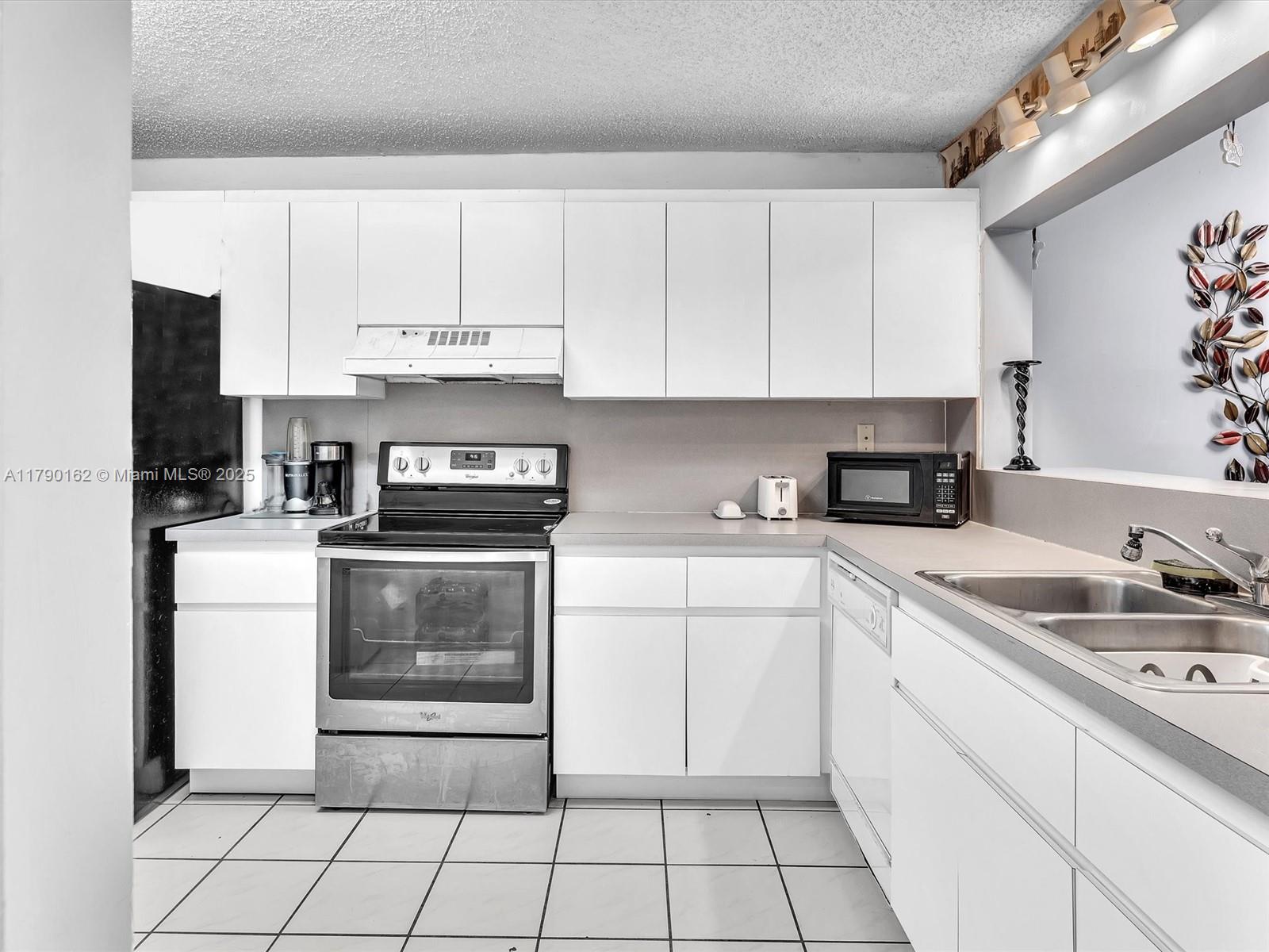 9401 NW 14th Ct 224