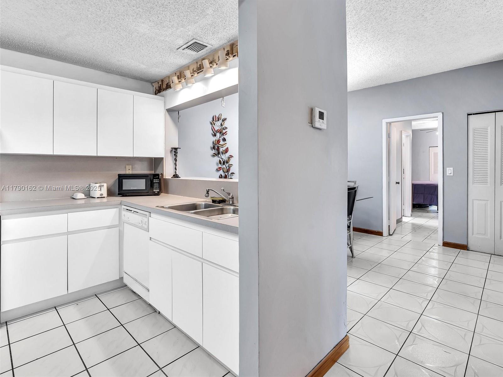 9401 NW 14th Ct 224