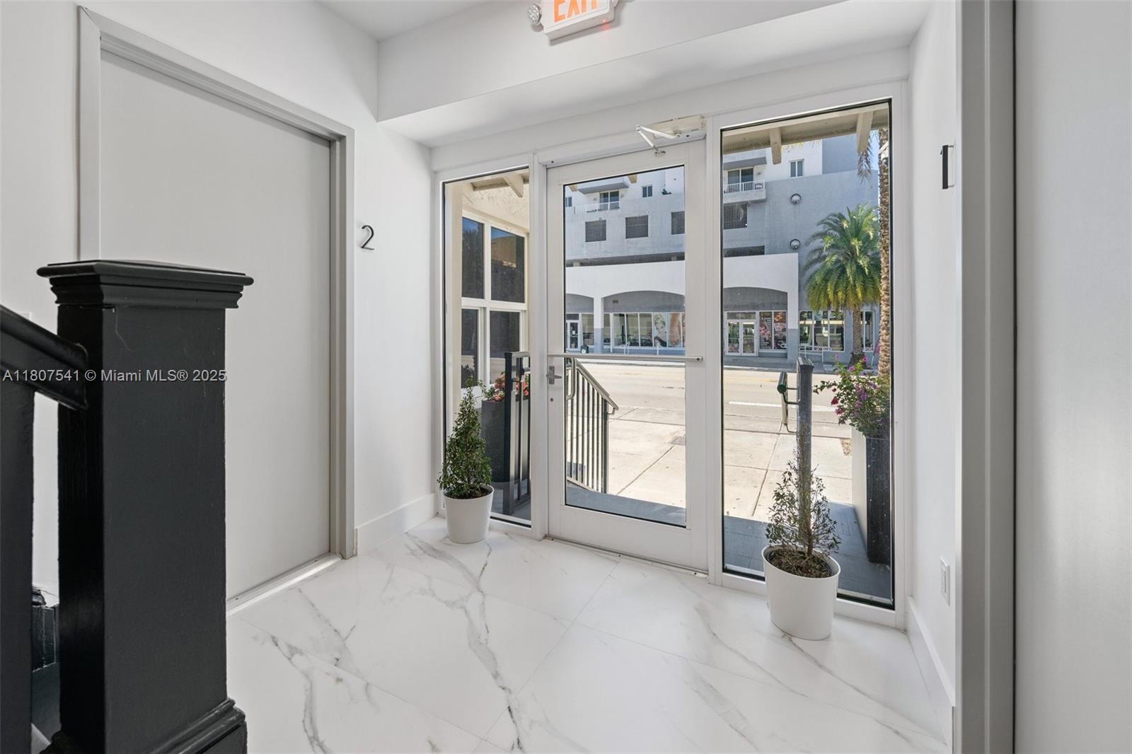 403 Sw 12th Ave 4, Miami, Broward County, Florida - 2 Bedrooms  
1 Bathrooms - 