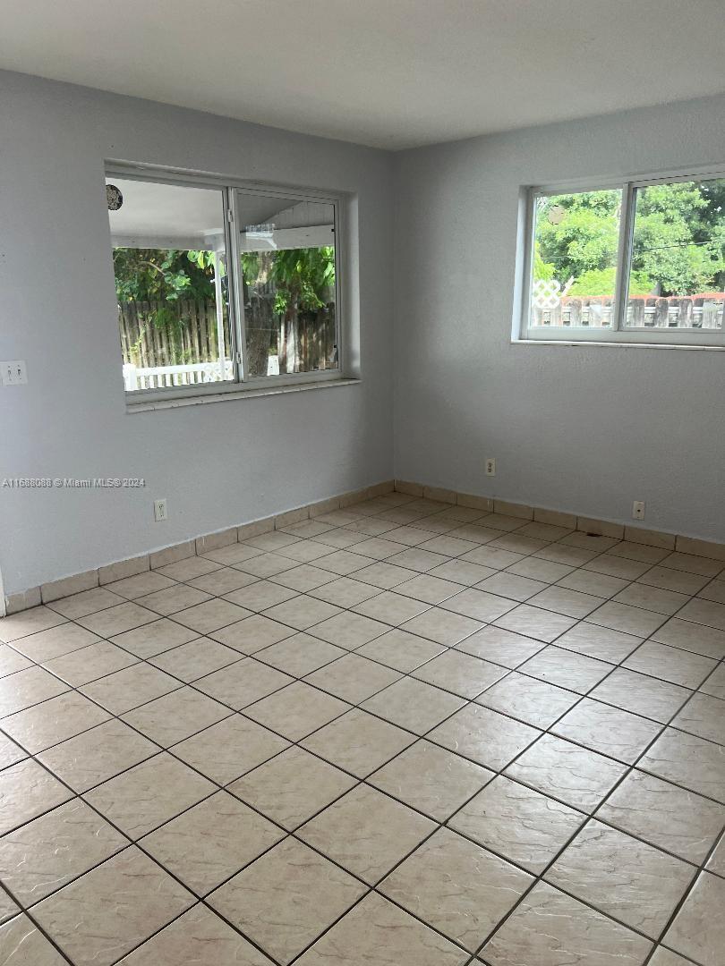 CASA LINDA PARK CONDO - Residential Lease