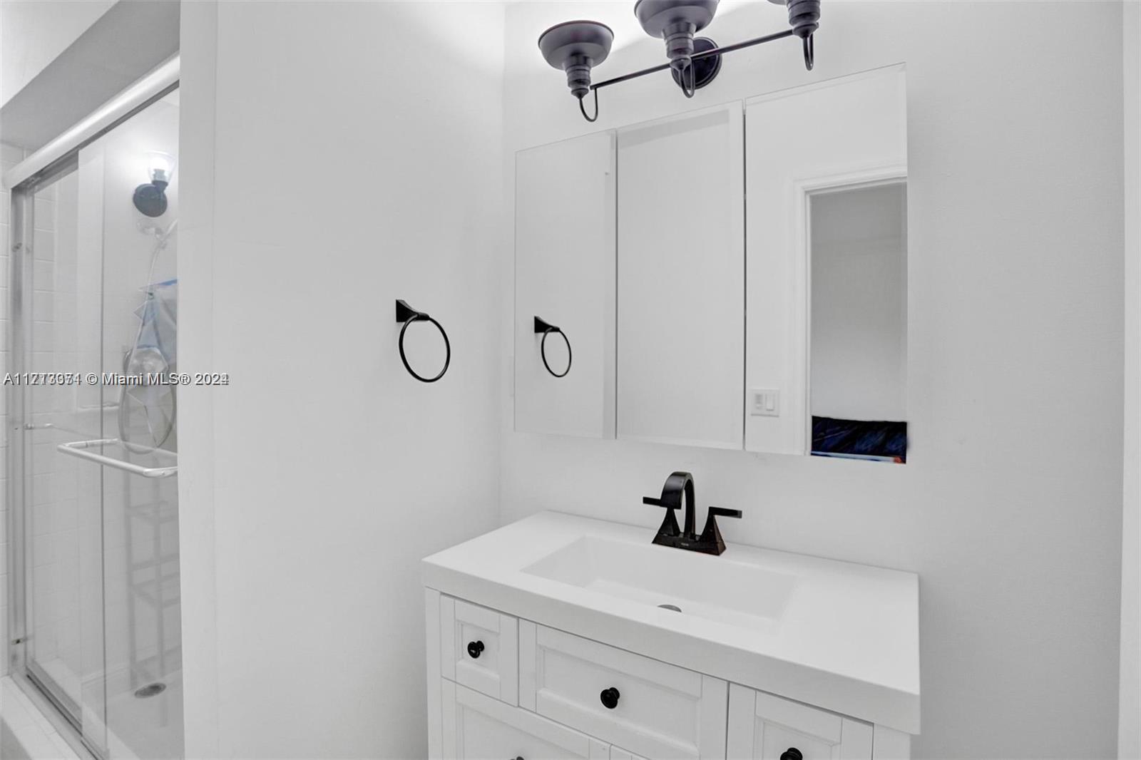 SAN SOUCI ESTATES - Residential Lease