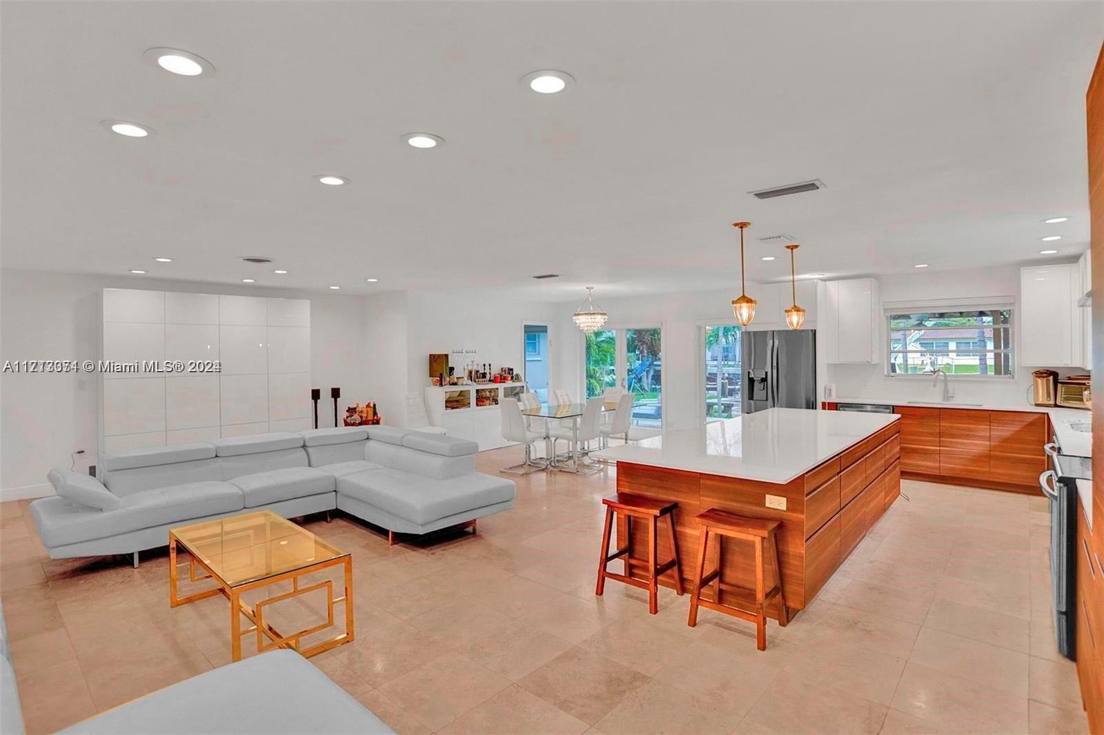 SAN SOUCI ESTATES - Residential Lease