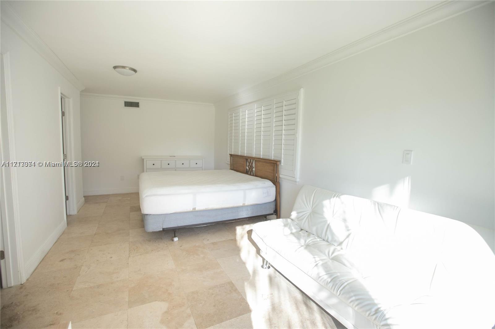 SAN SOUCI ESTATES - Residential Lease