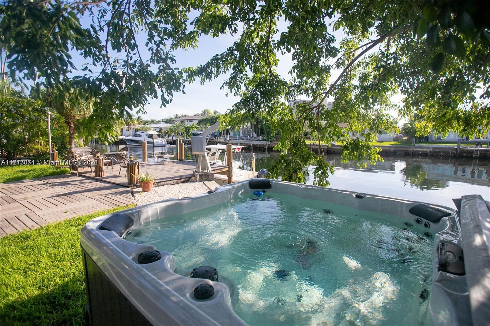 SAN SOUCI ESTATES - Residential Lease