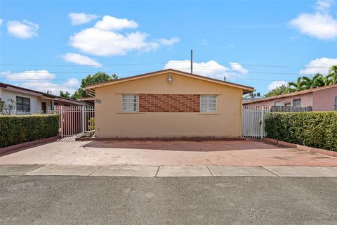 1028 W 30th St 1028 Hialeah FL 33012