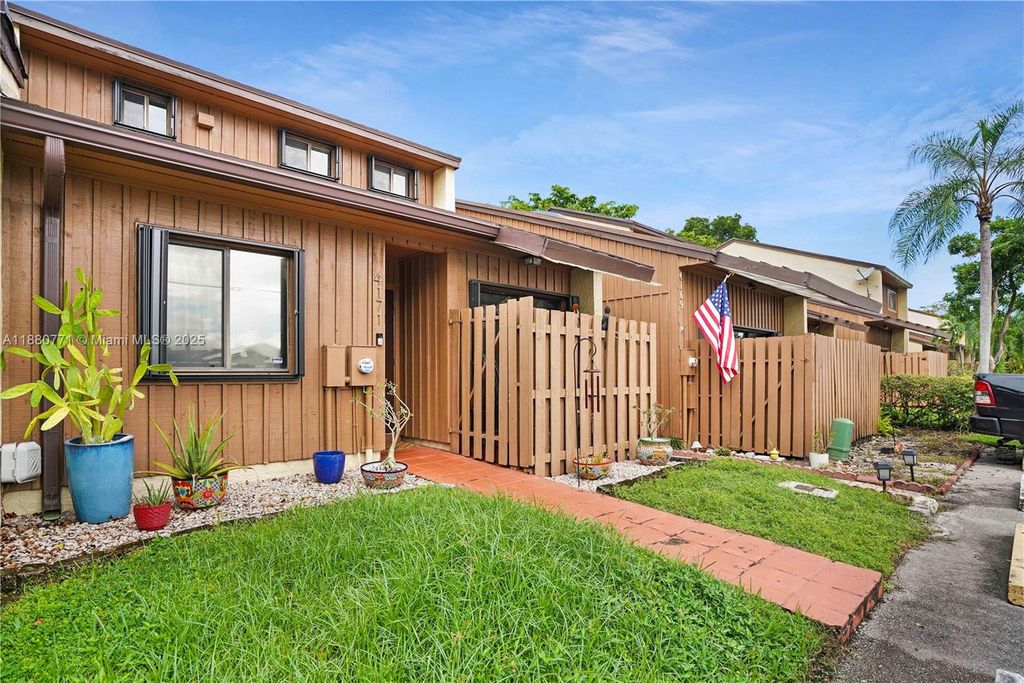 Photo of 4171 SW 85th Ave, Davie, FL 33328 (MLS # A11880771)