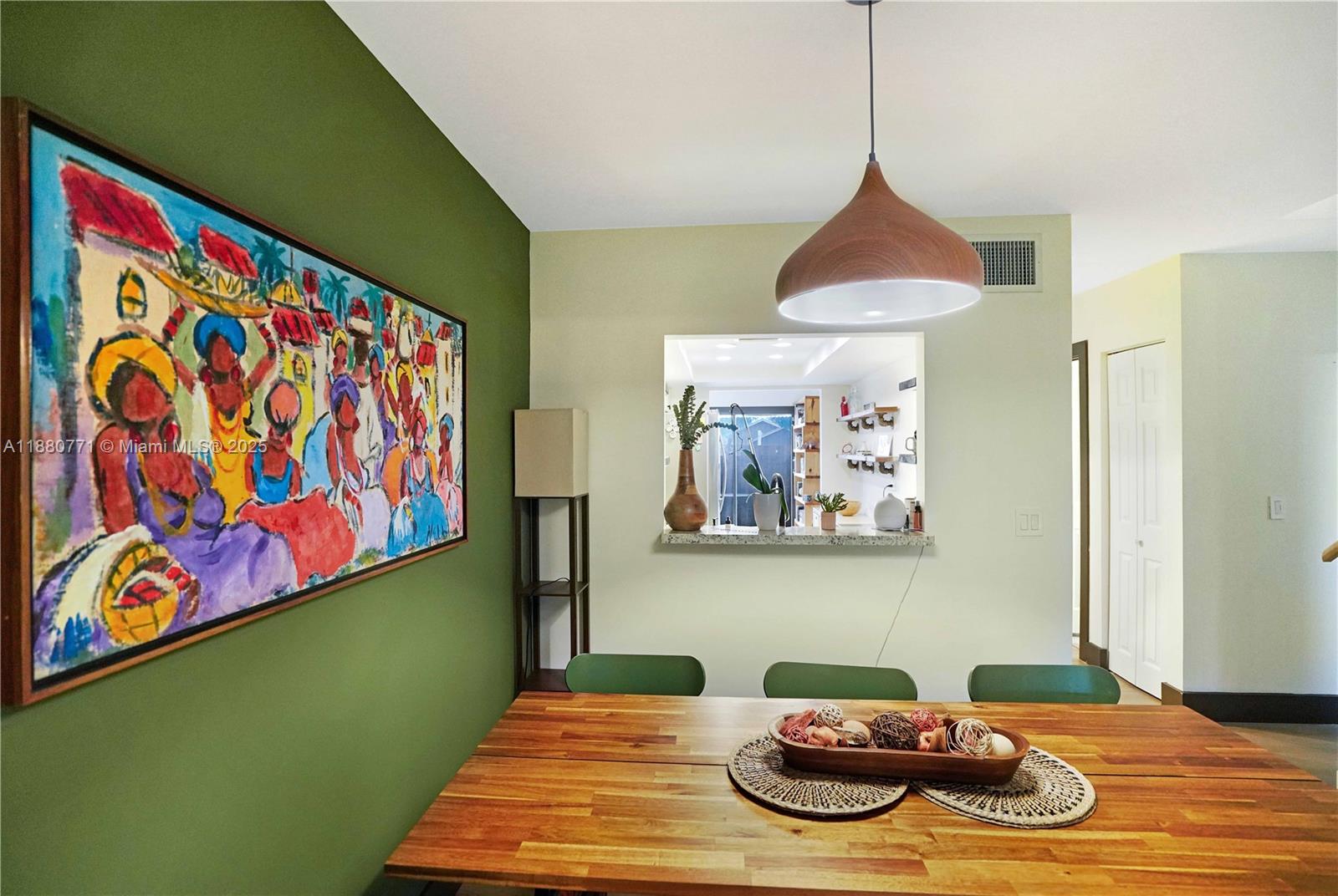 PINE ISLAND LAKES TOWNHOM - Residential