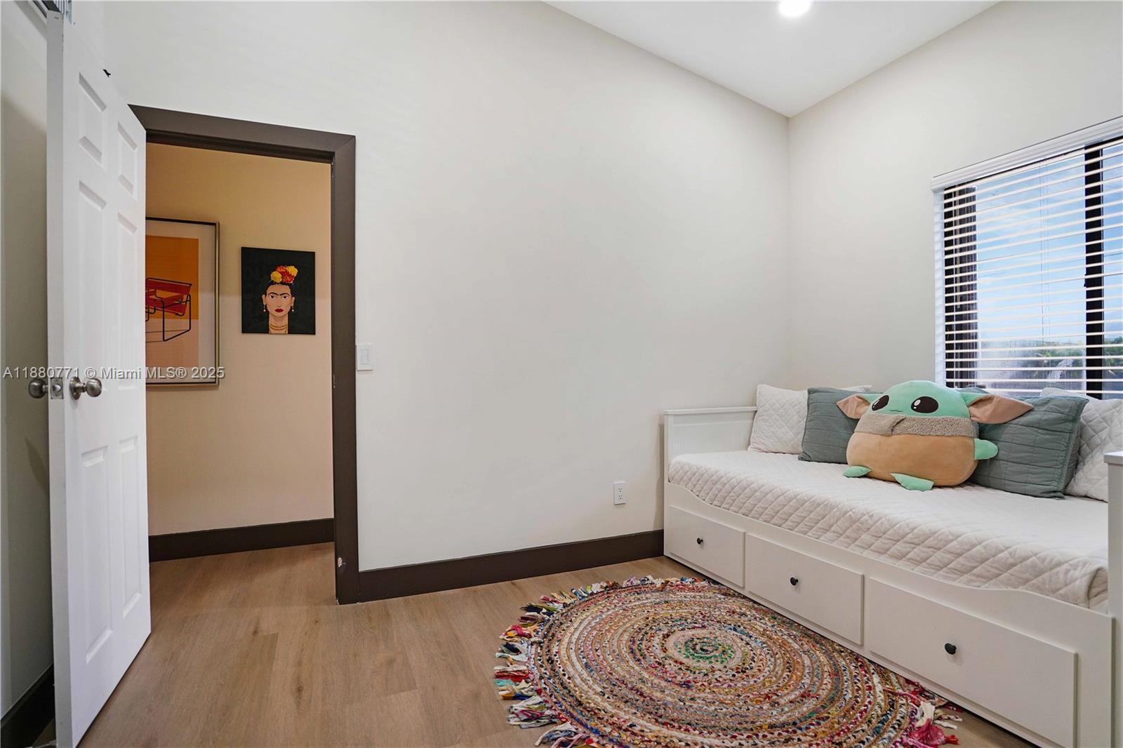 PINE ISLAND LAKES TOWNHOM - Residential