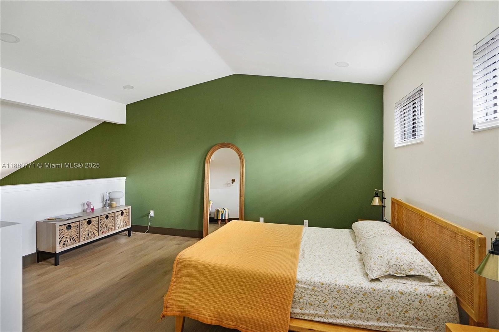 PINE ISLAND LAKES TOWNHOM - Residential