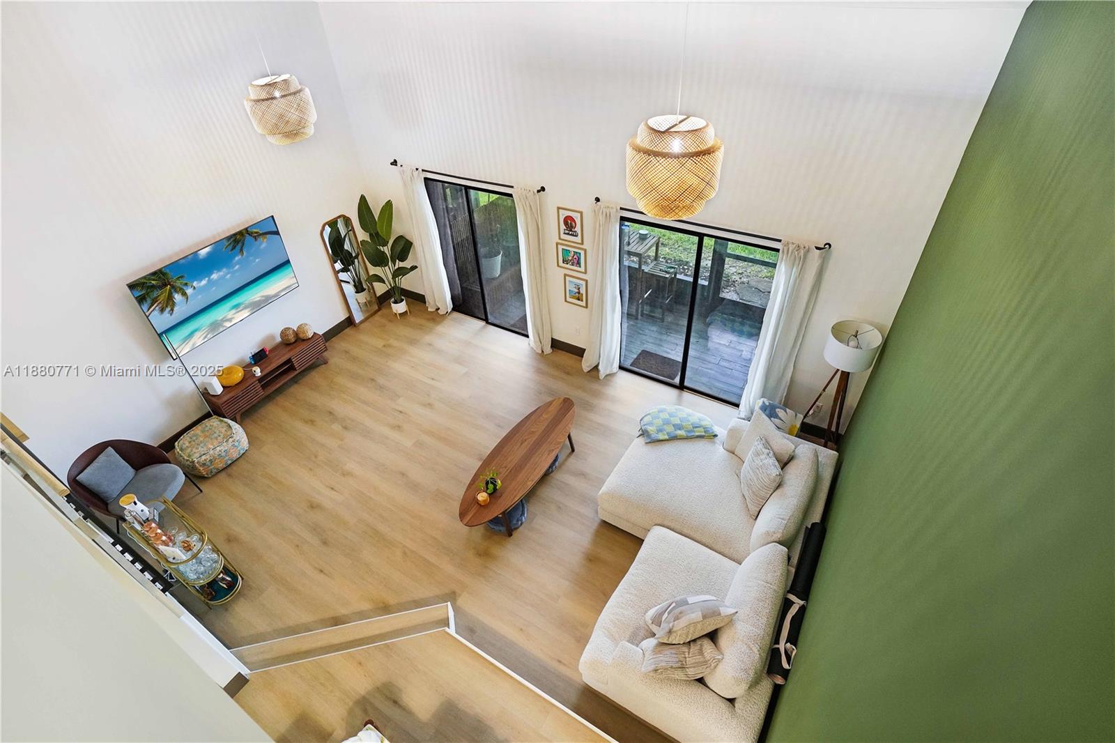 PINE ISLAND LAKES TOWNHOM - Residential