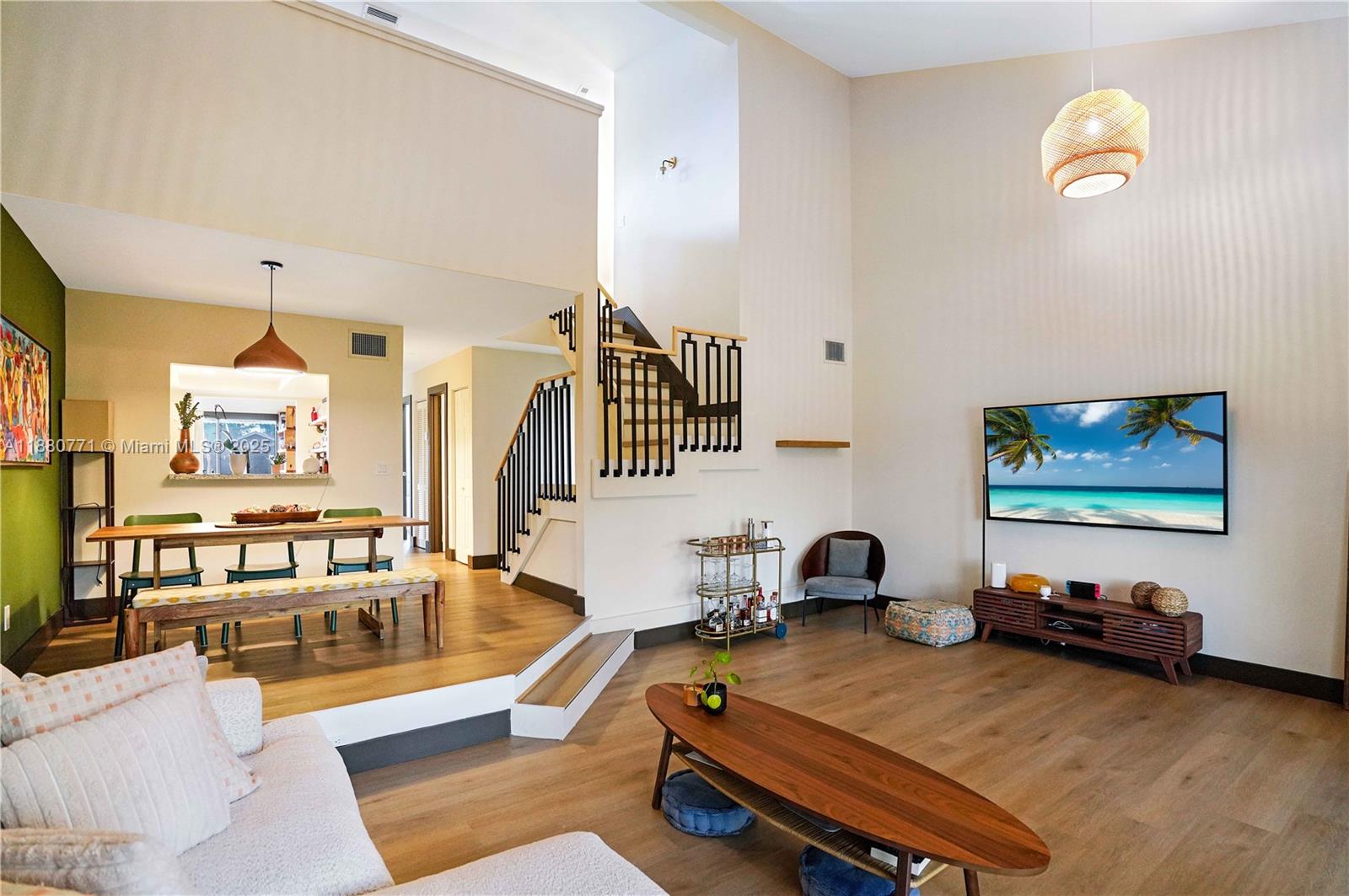 PINE ISLAND LAKES TOWNHOM - Residential