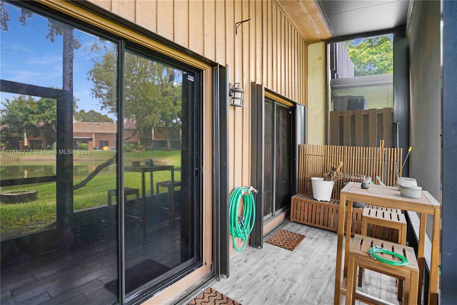 PINE ISLAND LAKES TOWNHOM - Residential