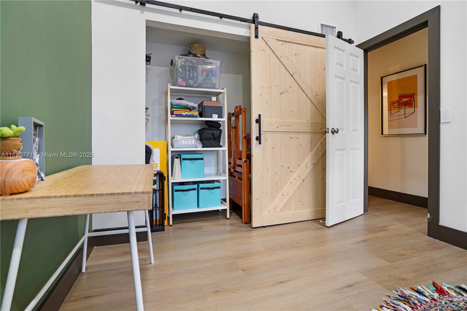 PINE ISLAND LAKES TOWNHOM - Residential