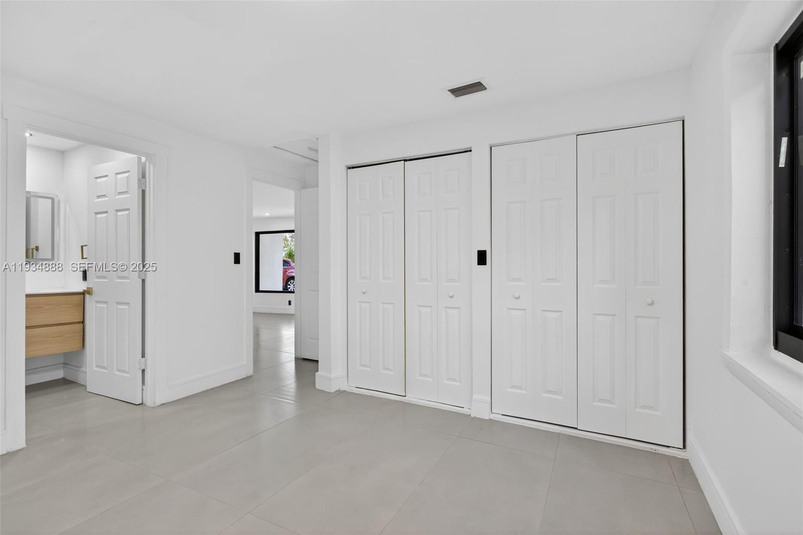 CRESTHAVEN NO 3 - Residential