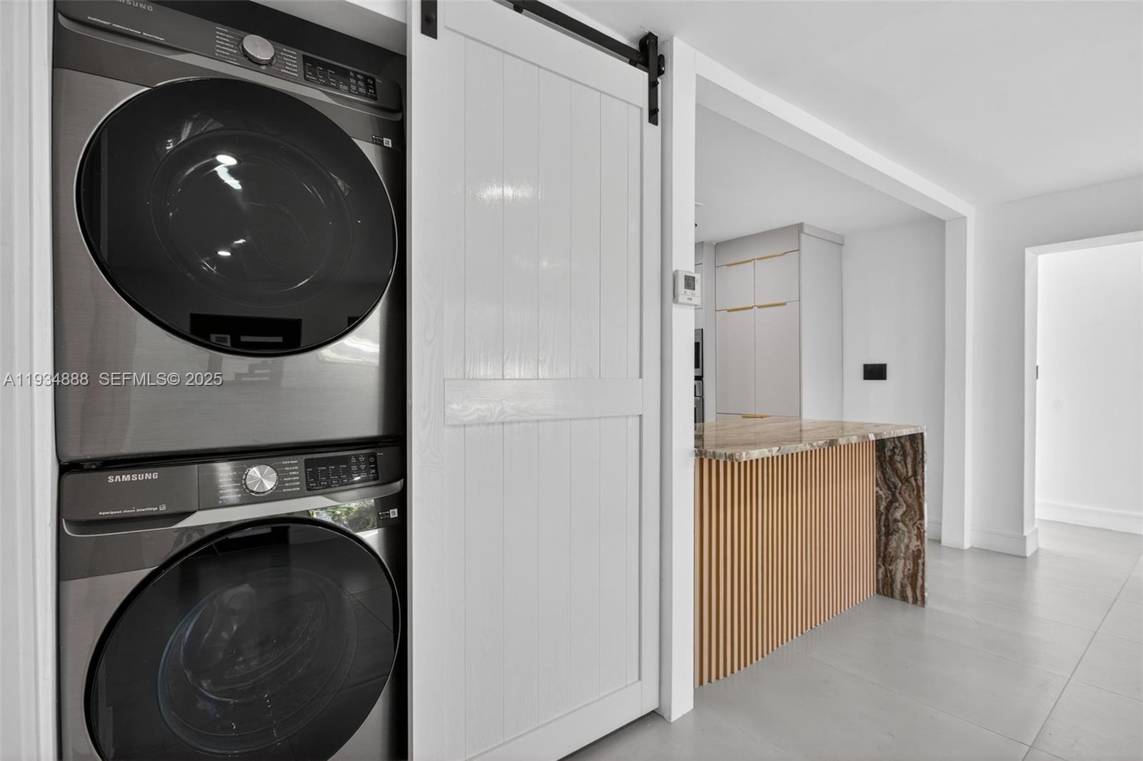 CRESTHAVEN NO 3 - Residential