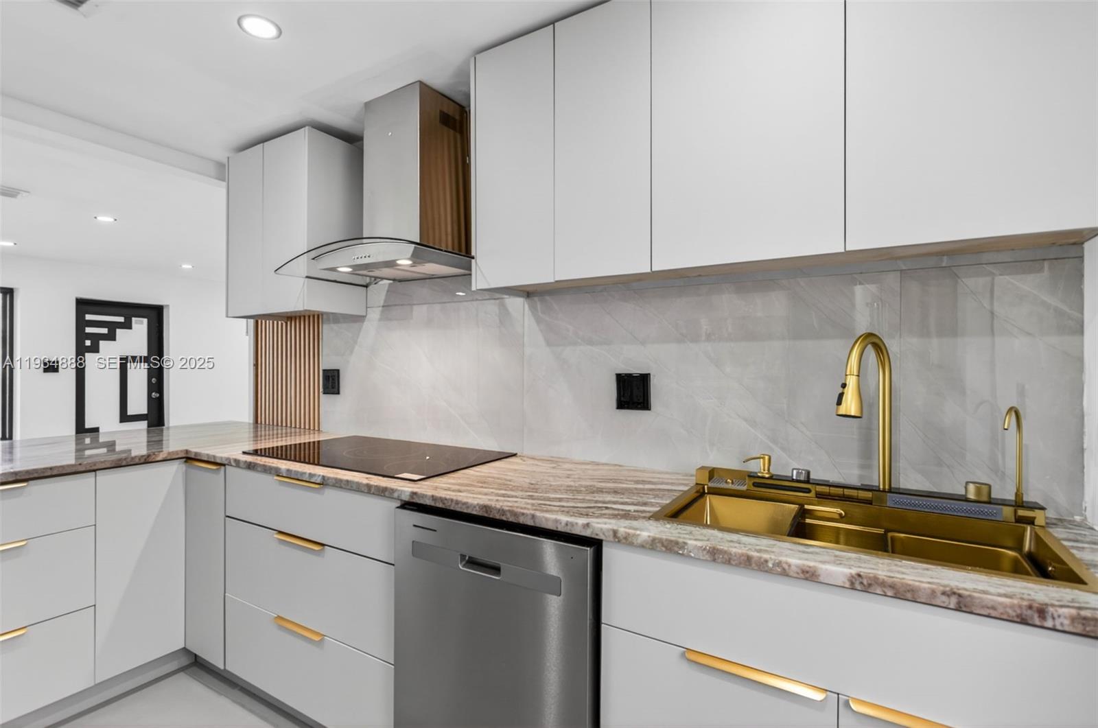 CRESTHAVEN NO 3 - Residential