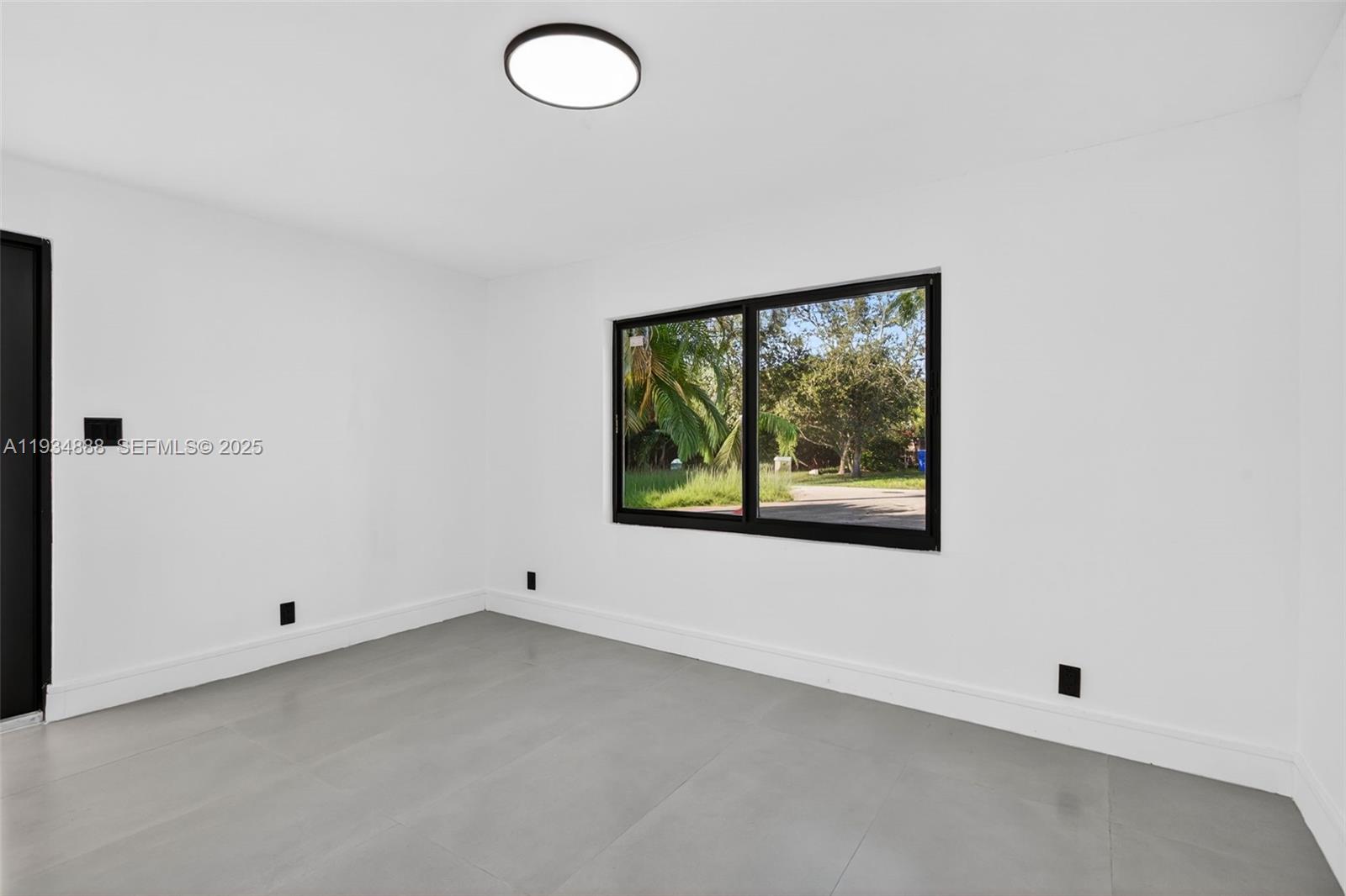 CRESTHAVEN NO 3 - Residential