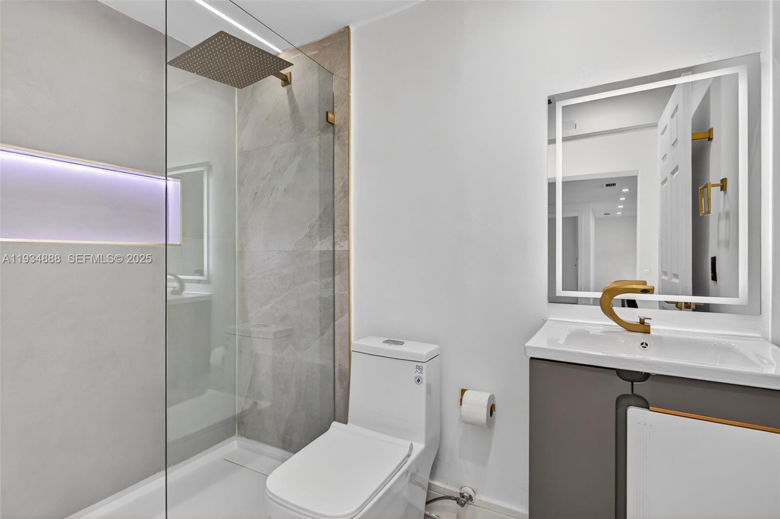 CRESTHAVEN NO 3 - Residential