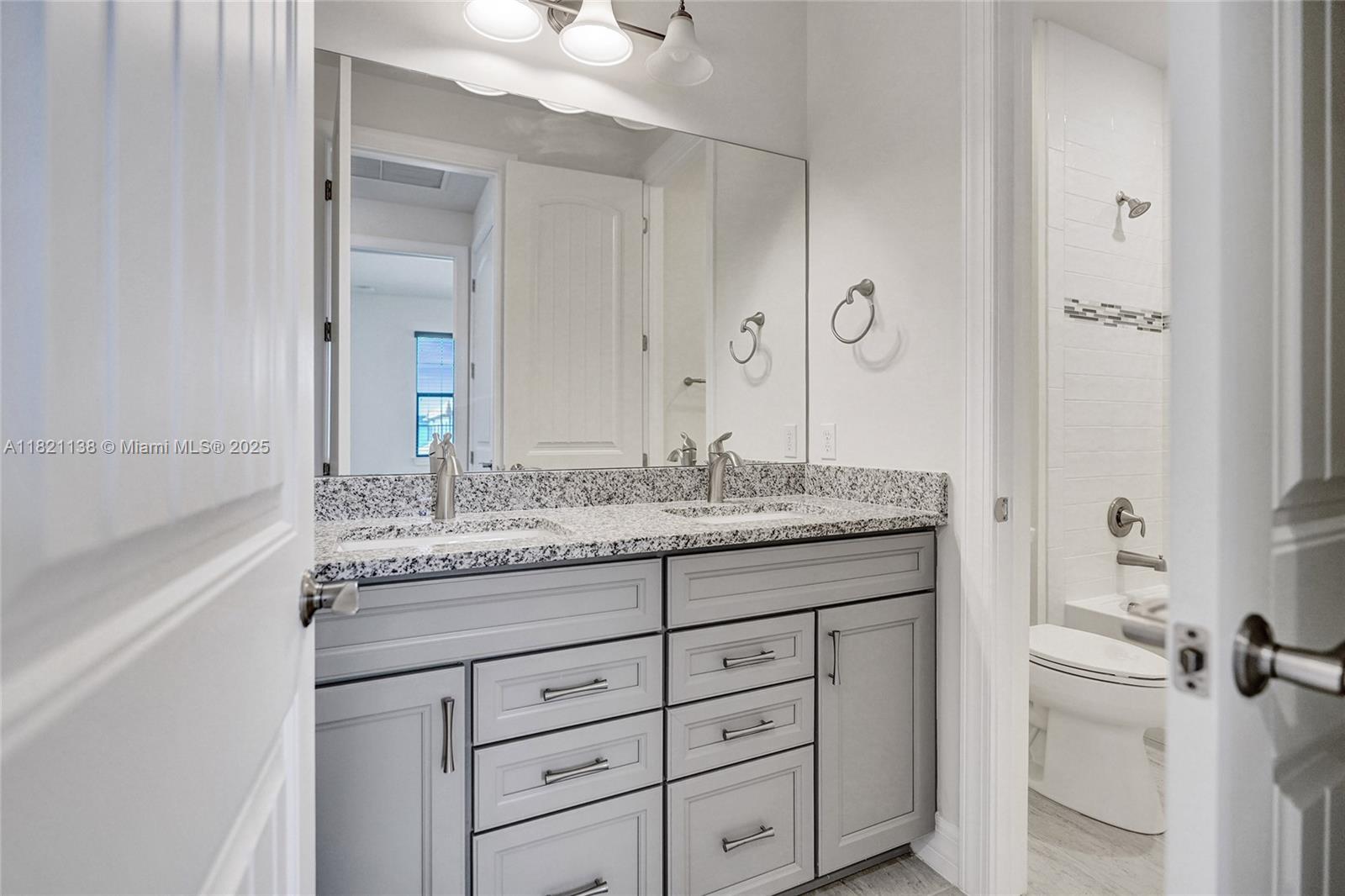 4833 San Fratello Cir, Lake Worth, FL, 33467/$845,000 4 4833 San Fratello Cir