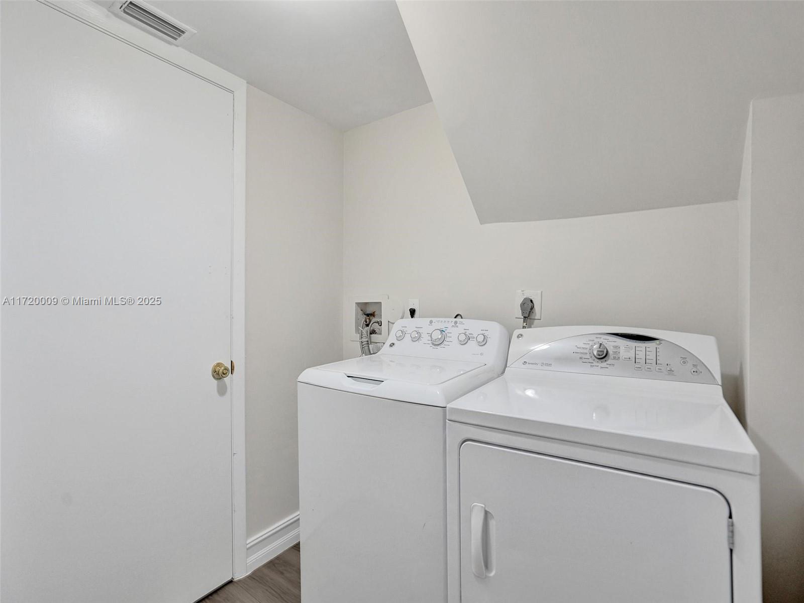 U S LEND LEASE PLAT NO ON - Residential