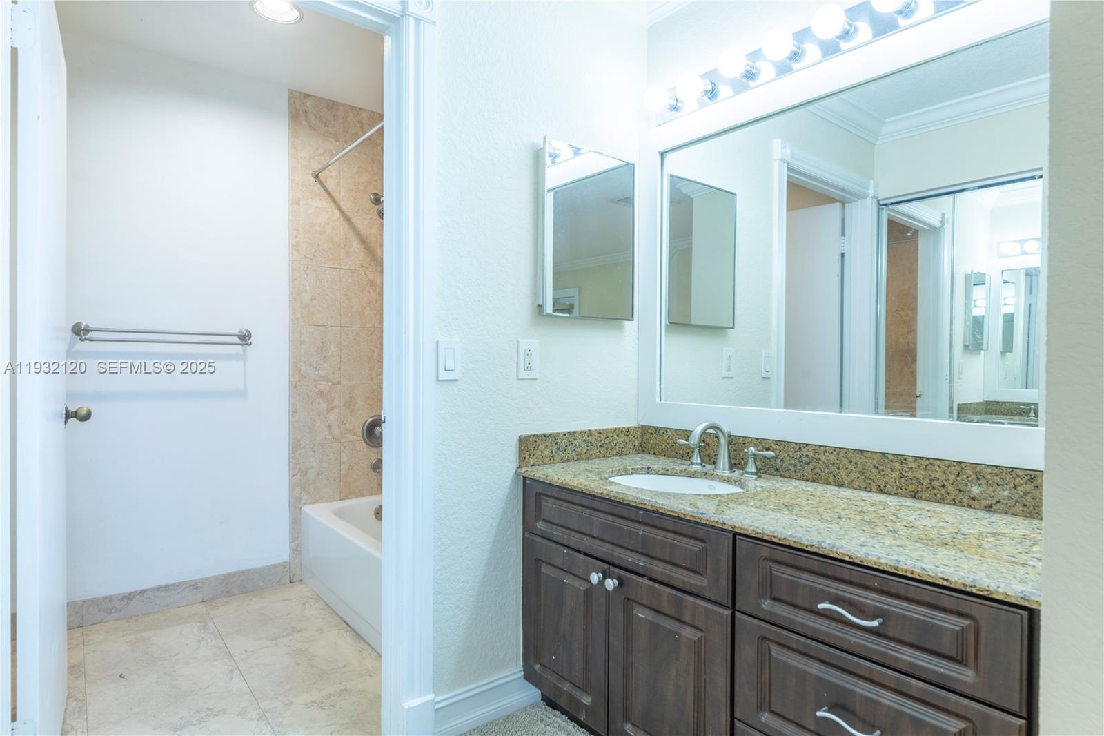 NAPOLI GARDENS AT CORAL S - Residential Lease