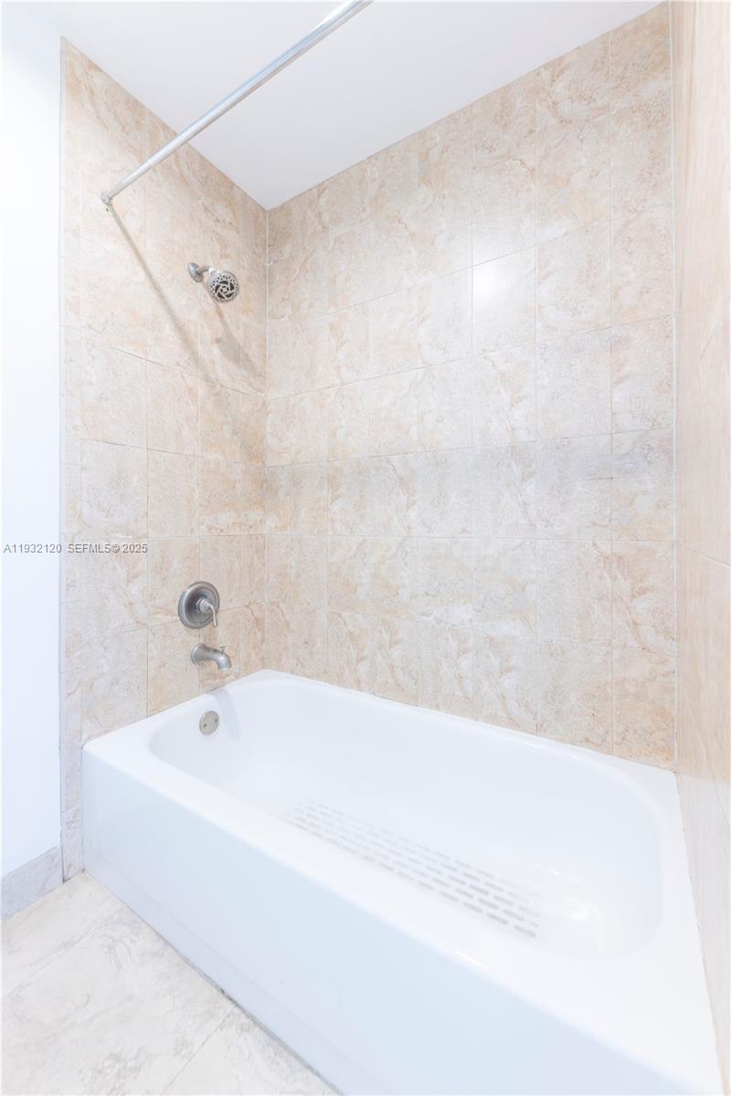 NAPOLI GARDENS AT CORAL S - Residential Lease