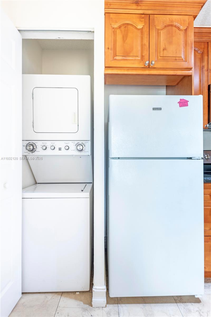 NAPOLI GARDENS AT CORAL S - Residential Lease