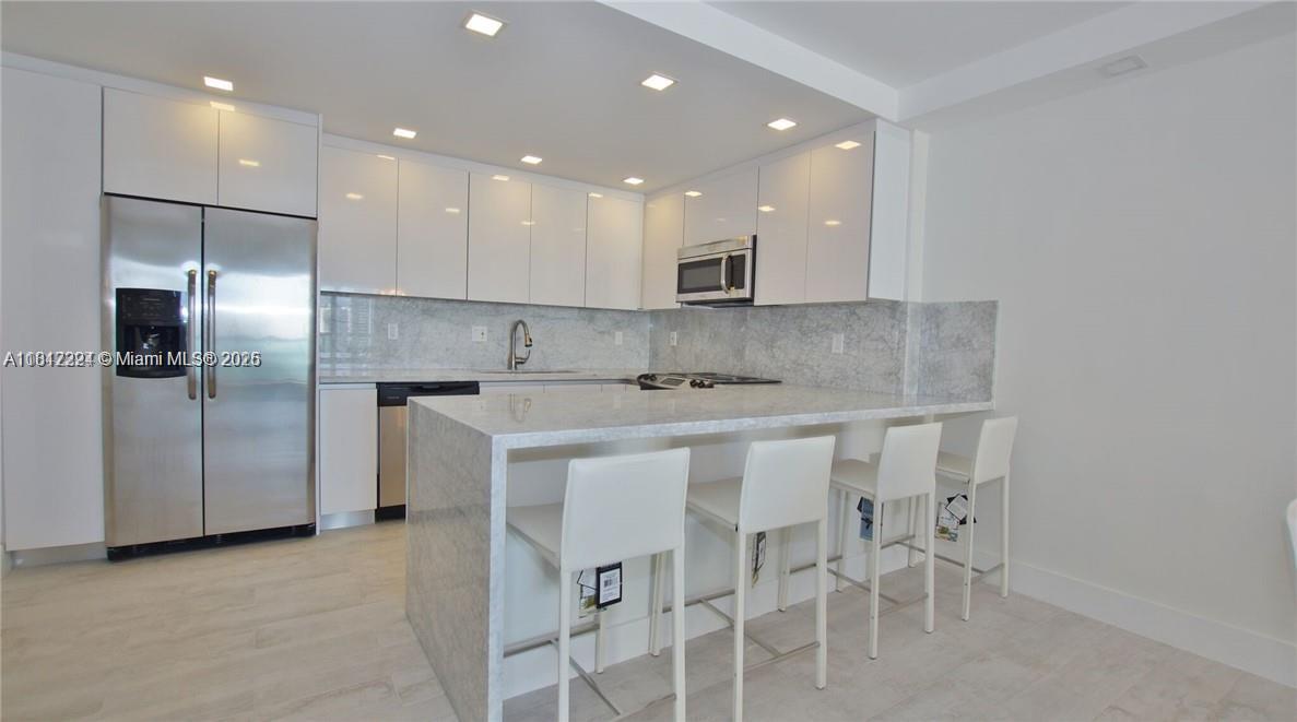 OCEANVIEW BUILDING A COND - Residential