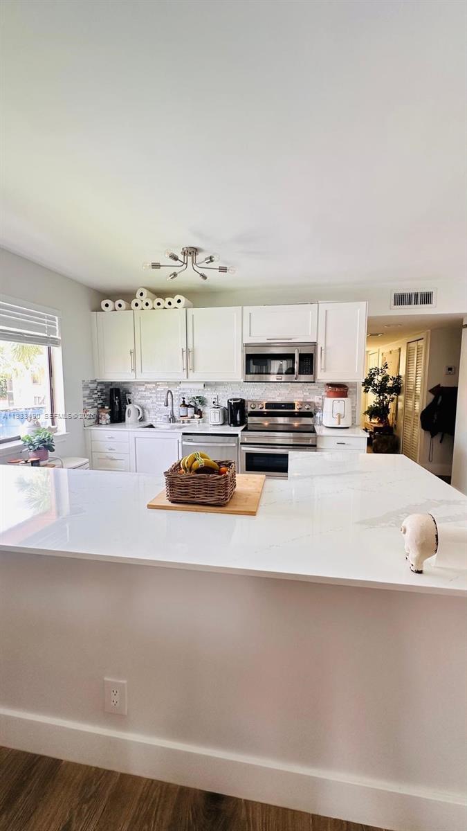 RACQUET CLUB APARTMENTS A - Residential