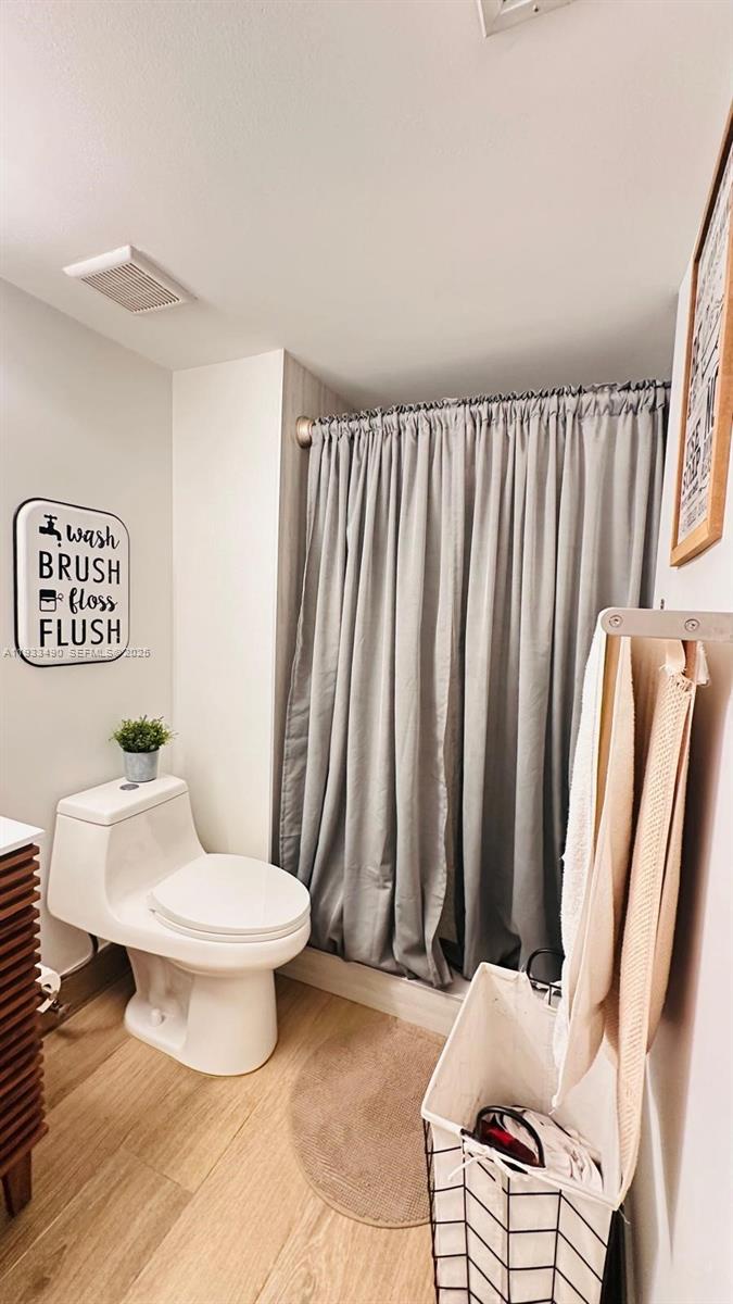 RACQUET CLUB APARTMENTS A - Residential