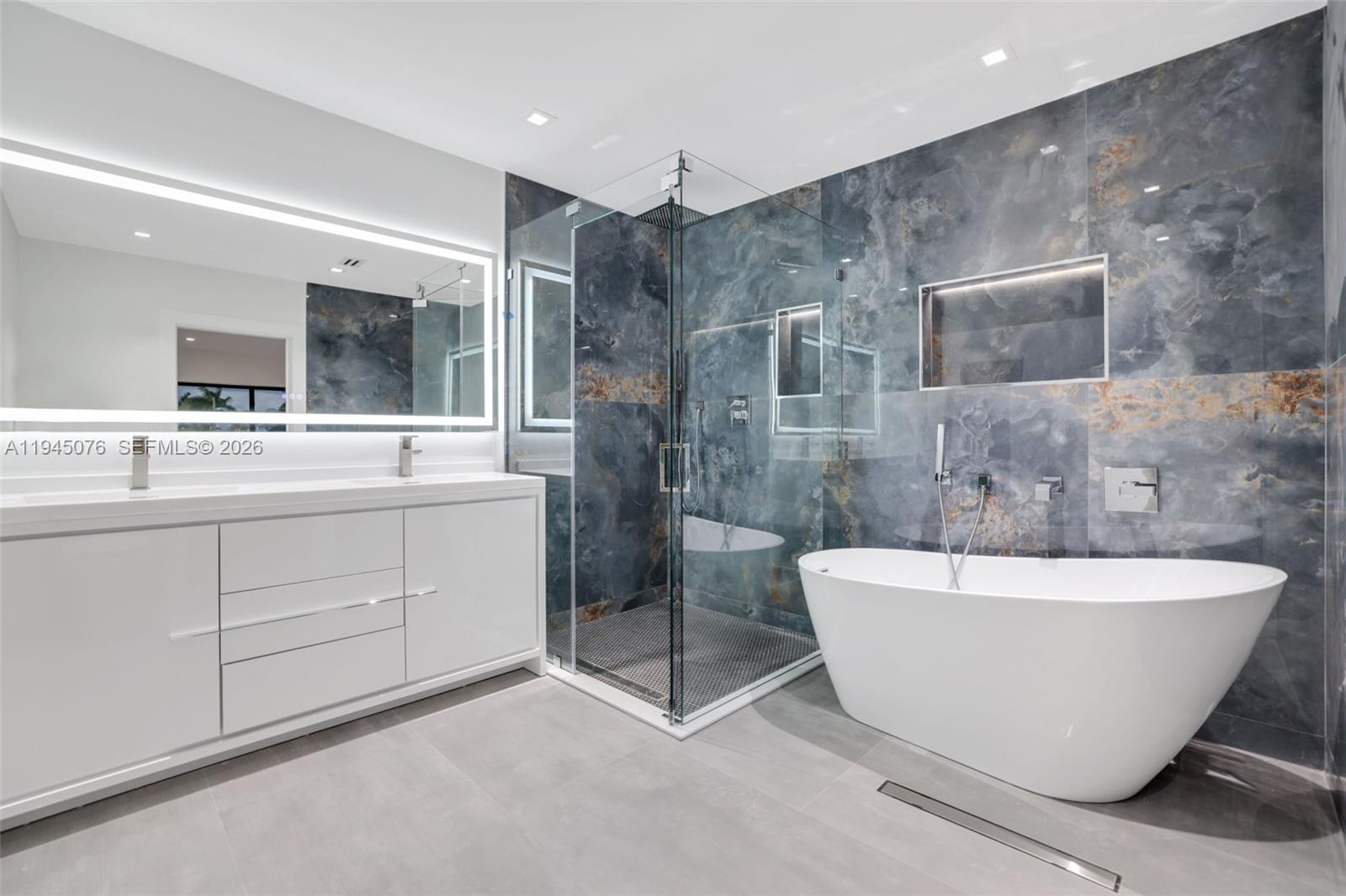 SNUG HARBOR SEC TWO - Residential