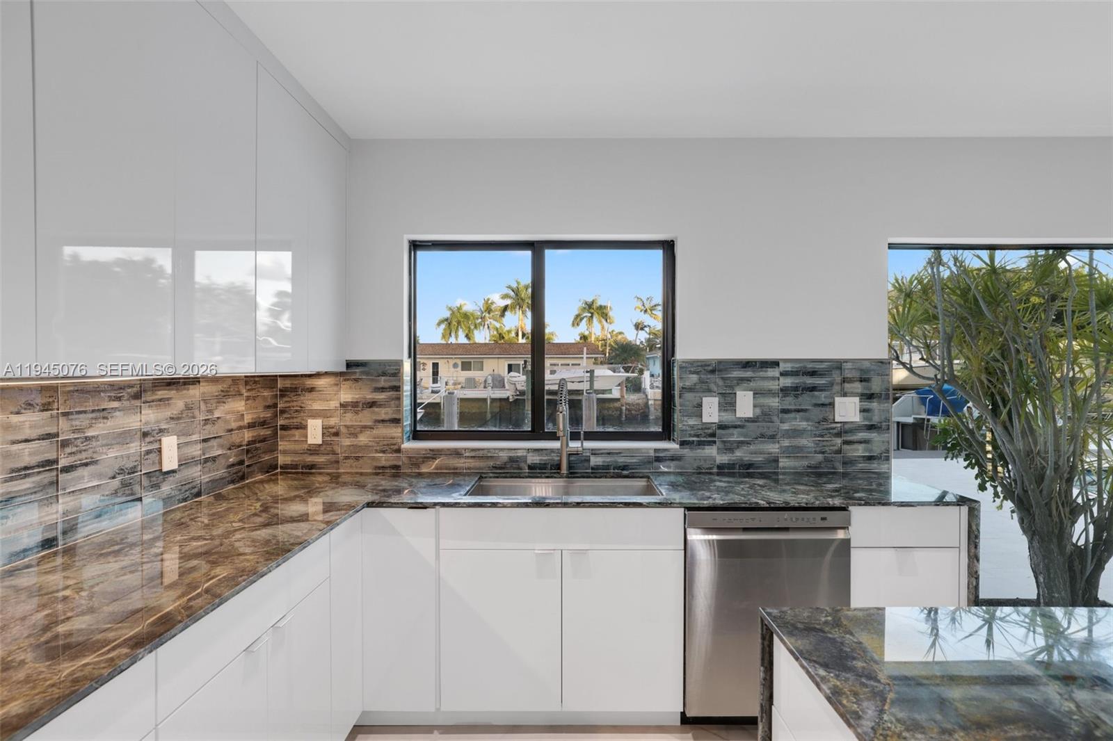 SNUG HARBOR SEC TWO - Residential