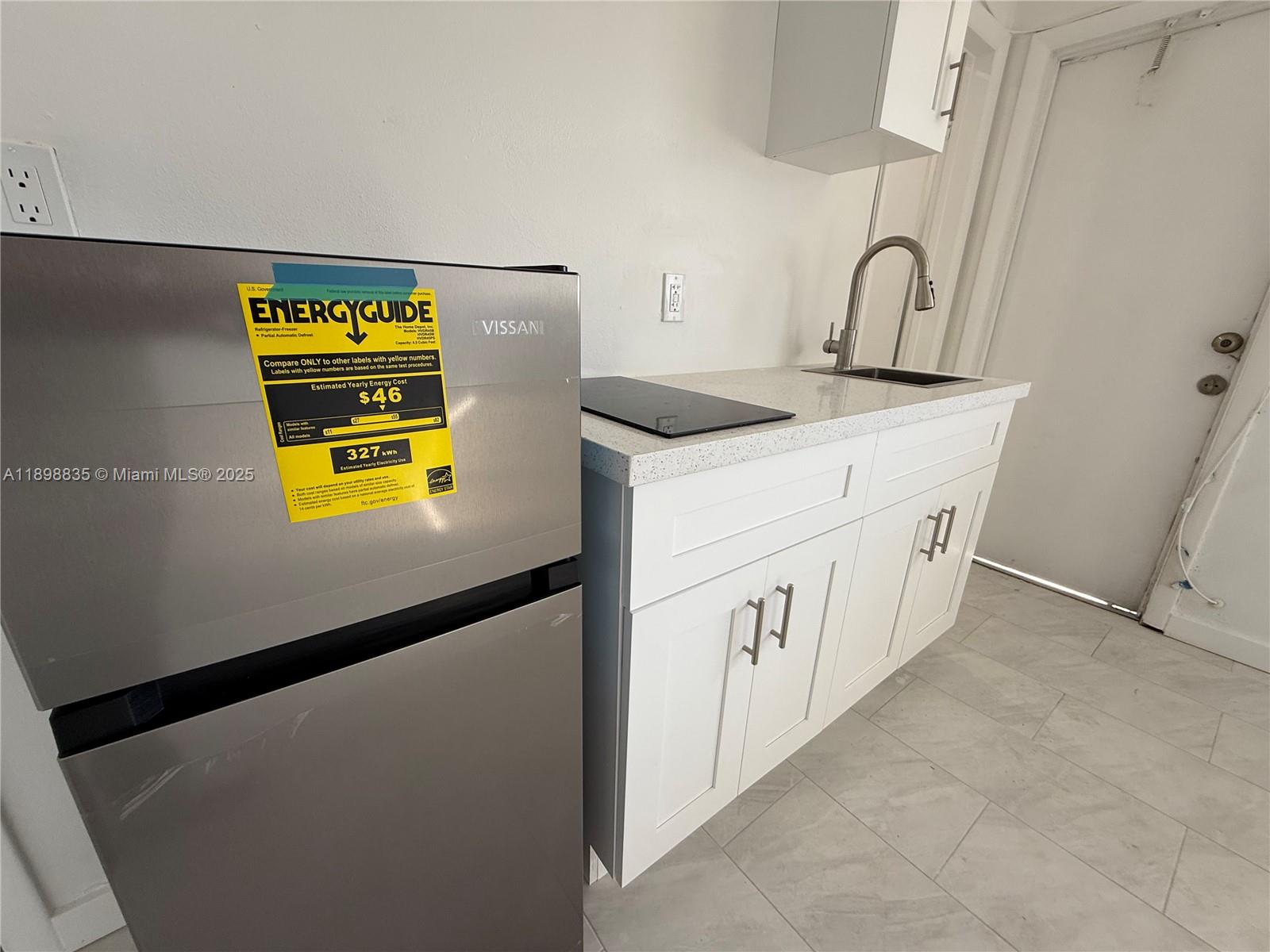 HOLLYWOOD PARK - Residential Lease