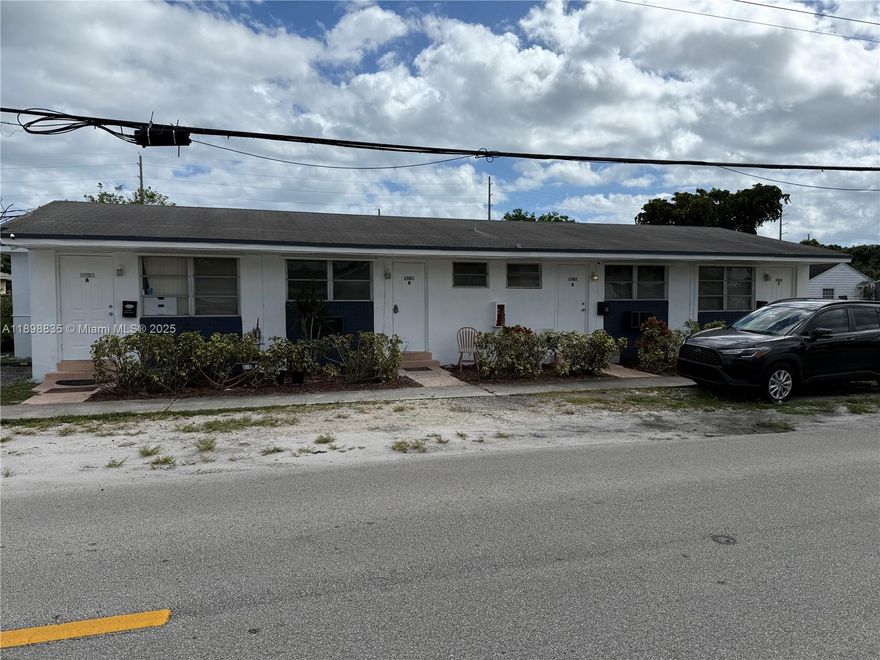 Washer & Dryer onsite. Includes new fridge, cooktop, kitchen sink, remodeled bathroom, and walk-in closet. No pets.