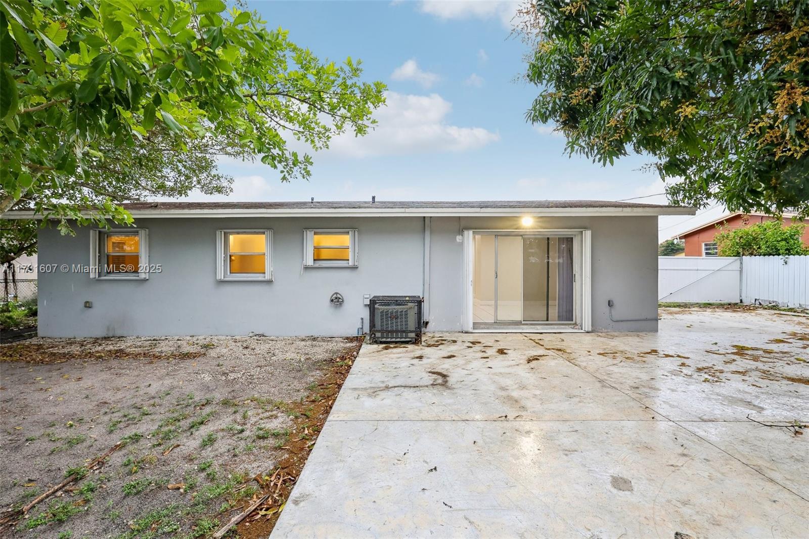 CAROL CITY - Residential